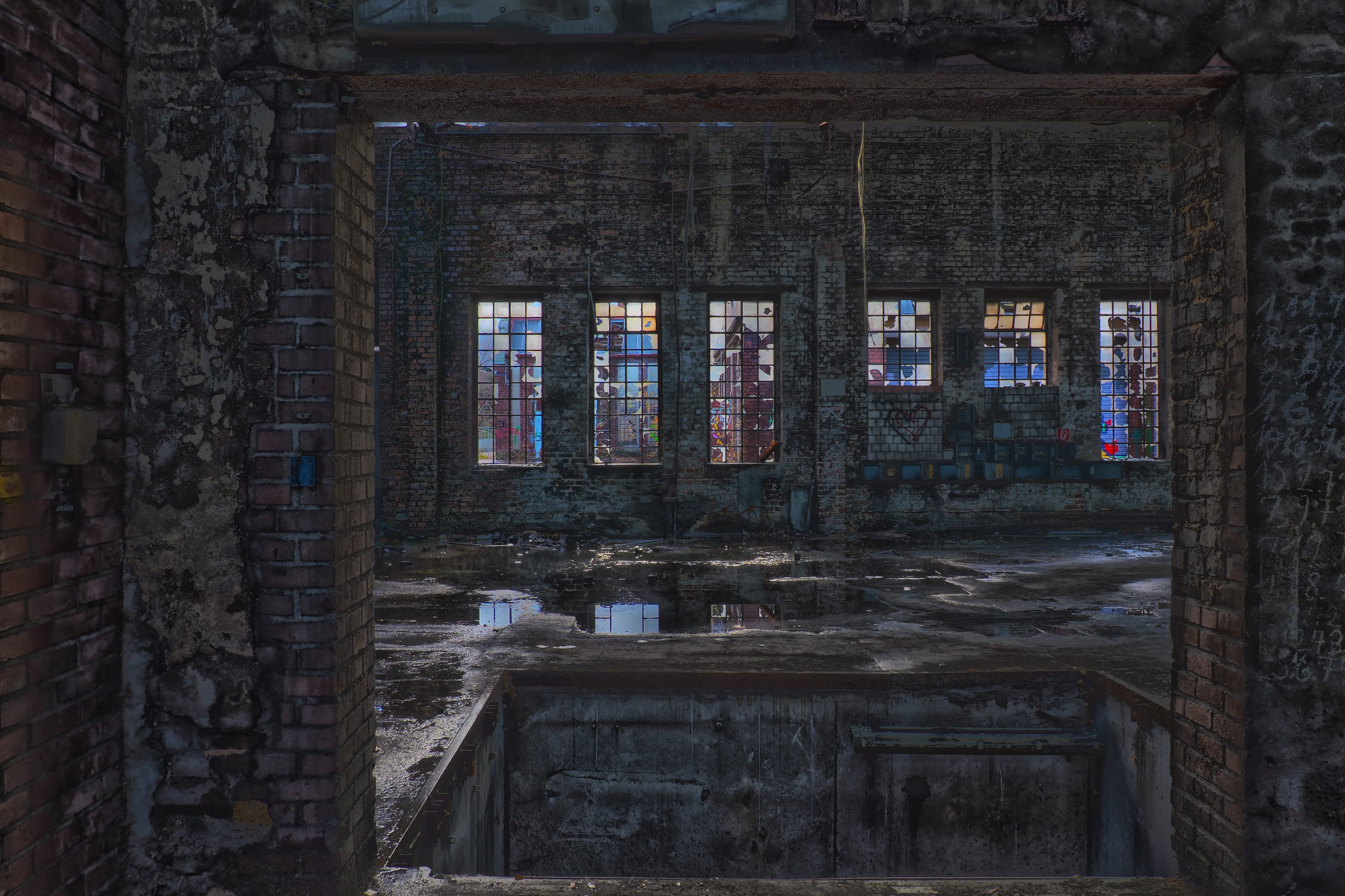day, mood, hdr, obsolete, factory building, architecture, ruined, reflection, no people, indoors, deterioration, factory, house, decay, graffiti, by looking, HD Wallpaper