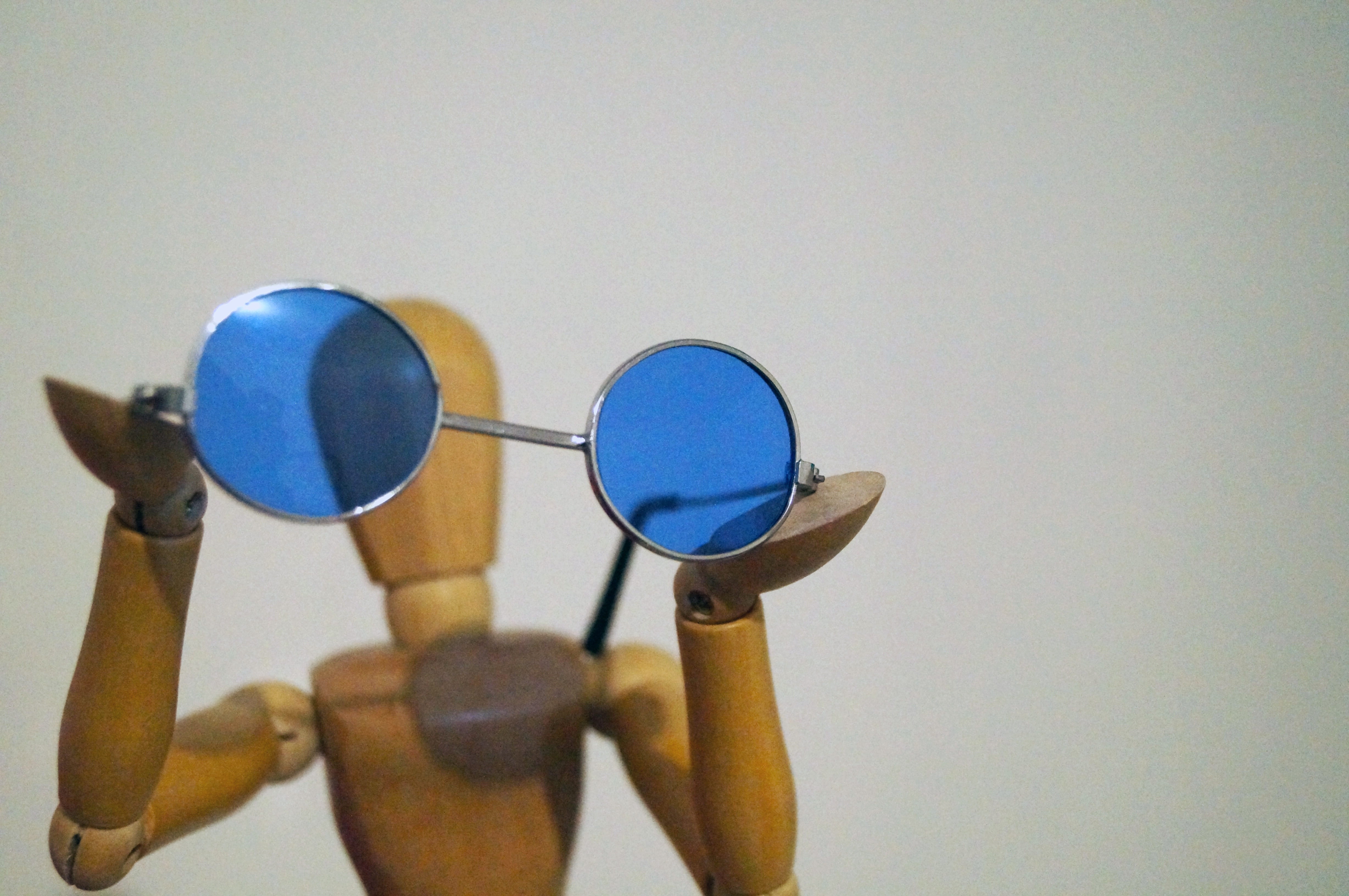 wall - building feature, close-up, Manikin, no people, man, copy space, blue, indoors, outdoors, fashion, wood man, arts culture and entertainment, communication, HD Wallpaper