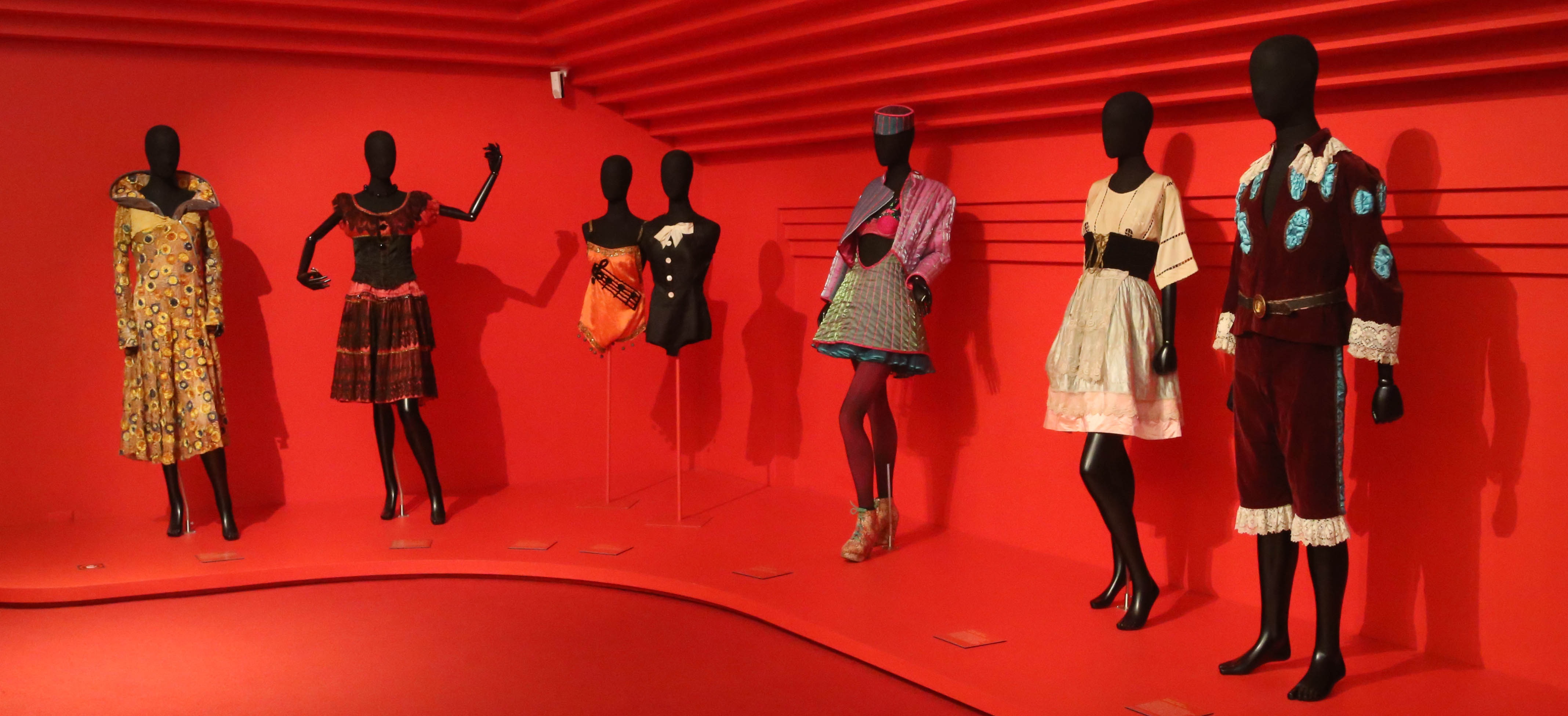 group, manikin, performance, indoors, arts culture and entertainment, mannequin, assorted, group of people, people, medium group of people, color, celebration, HD Wallpaper