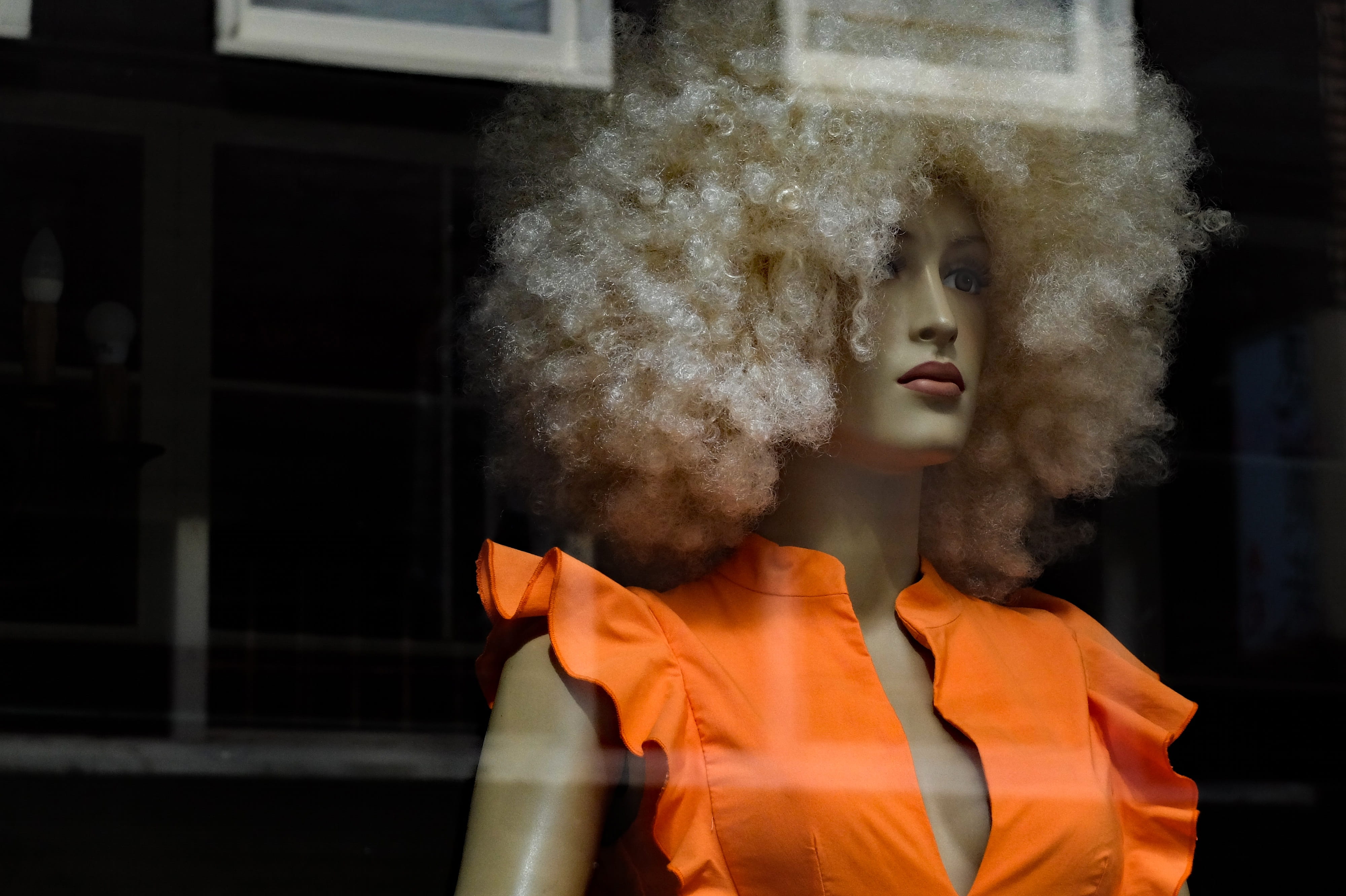 architecture, store window, haute couture, showcase, clothing store, female, window, glass - material, model, no people, retail display, shopping, human representation, HD Wallpaper