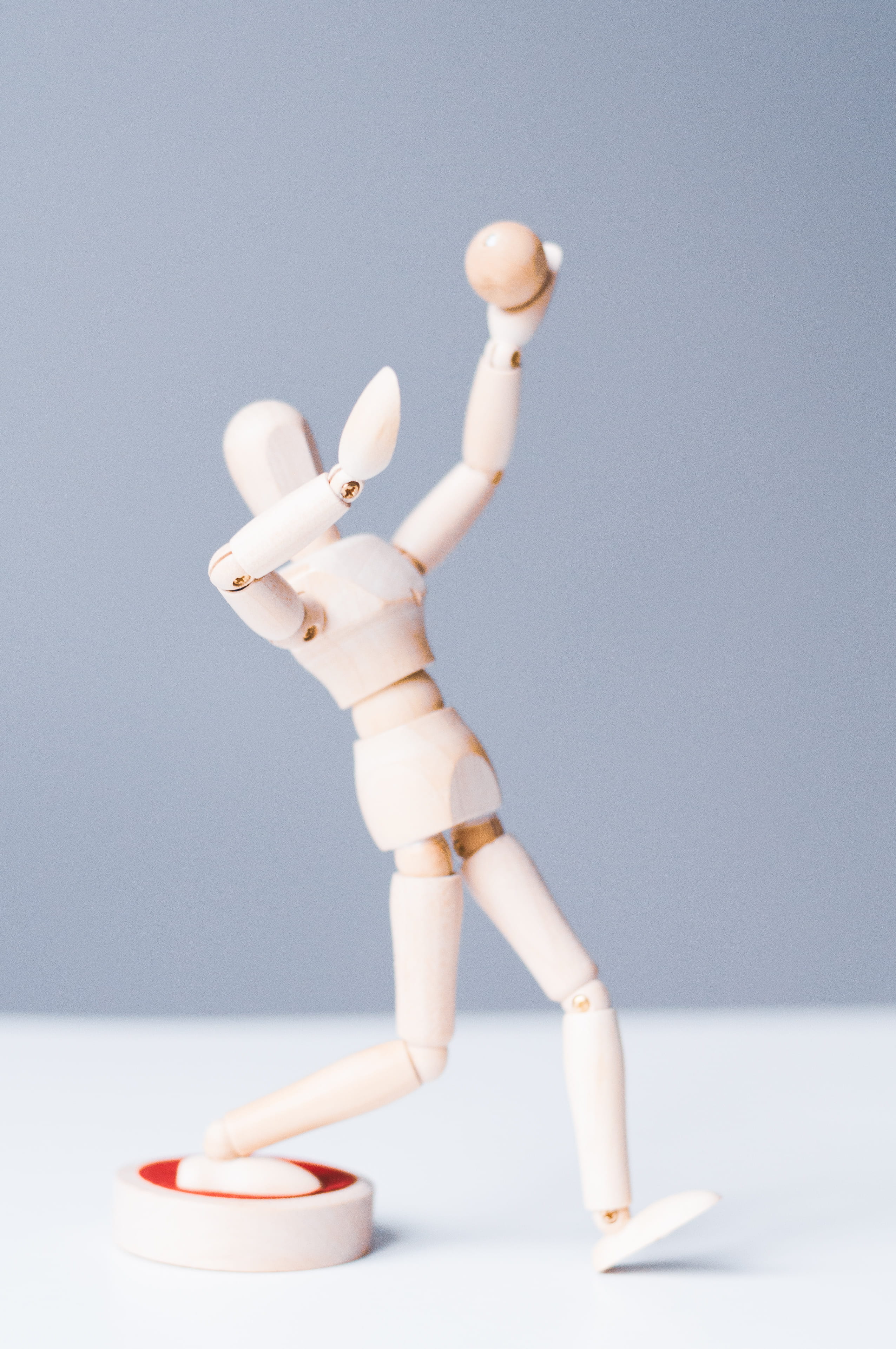 figure, copy space, toy, no people, light, vertical, still life, figurine, craft, mannequin, full length, art and craft, body, wooden, colored background, Phone HD Wallpaper