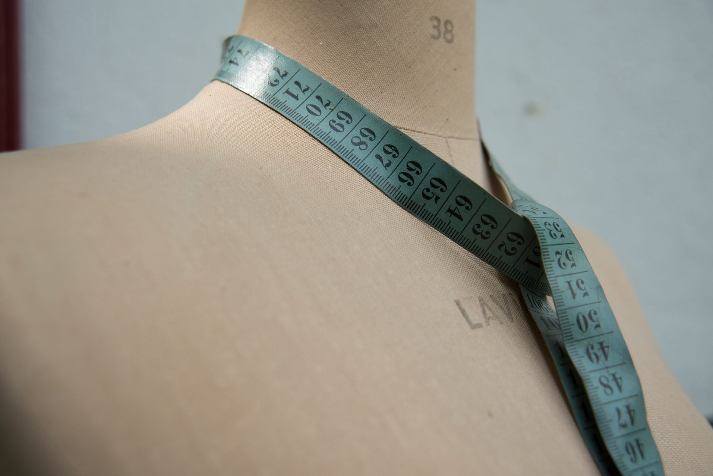 body part, body conscious, couture, weight scale, 1080P, lifestyles, healthcare and medicine, studio shot, tape, fashion design, blue, mannequin, close-up, HD Wallpaper