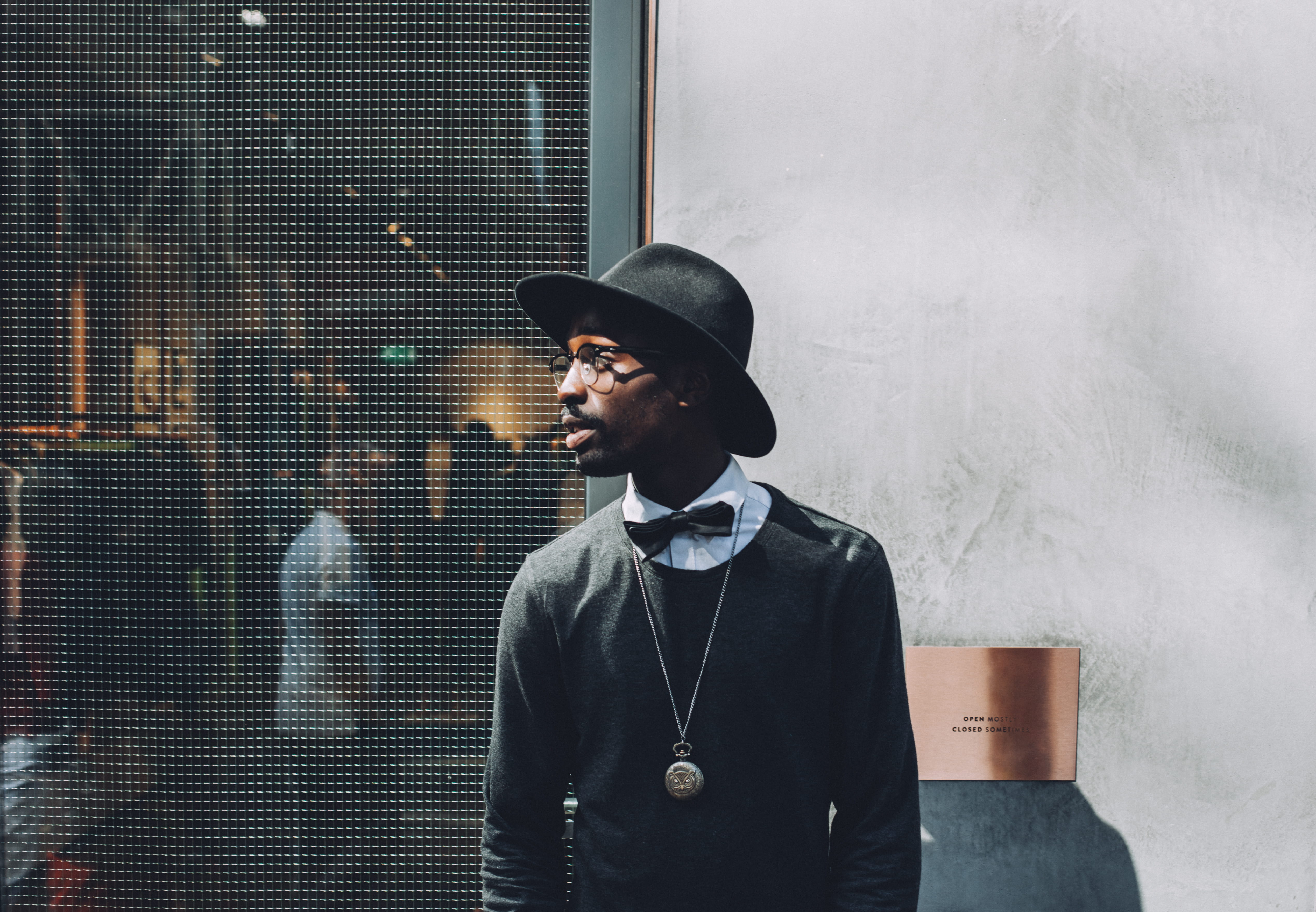 one man only, black, one Person, architecture, screen, young adult, young men, sleeve, shirt, 4K, men, casual clothing, clothing, wall - building feature, HD Wallpaper