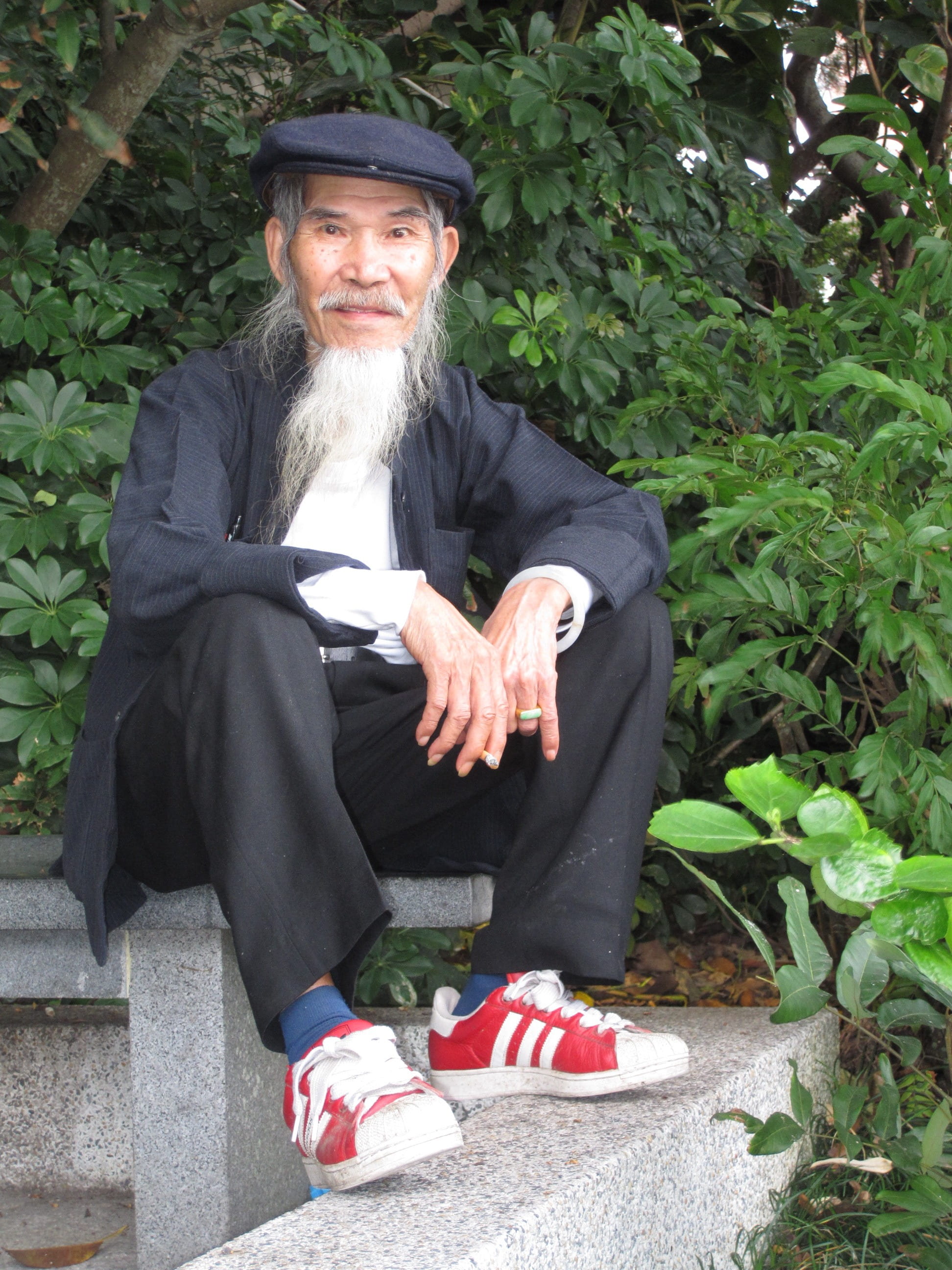 senior men, men, beard, senior adult, full length, outdoors, looking at camera, chinese essay, sitting, adult, china, males, plant, hat, one person, old, Phone HD Wallpaper