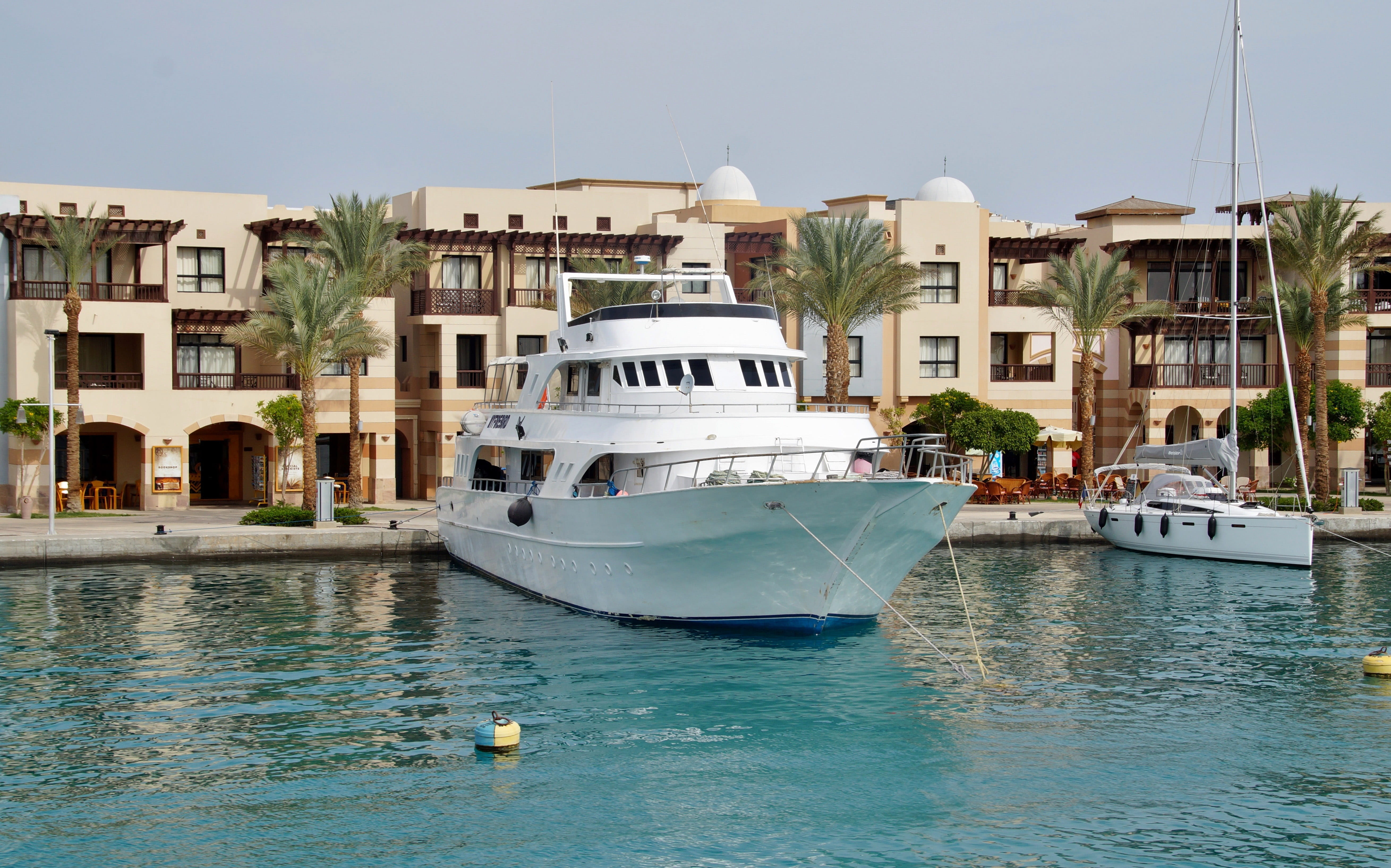 no People, sky, yacht, transportation, mode of transportation, passenger craft, sailboat, photos, travel, cruise ship, Port, waterfront, marina, architecture, HD Wallpaper
