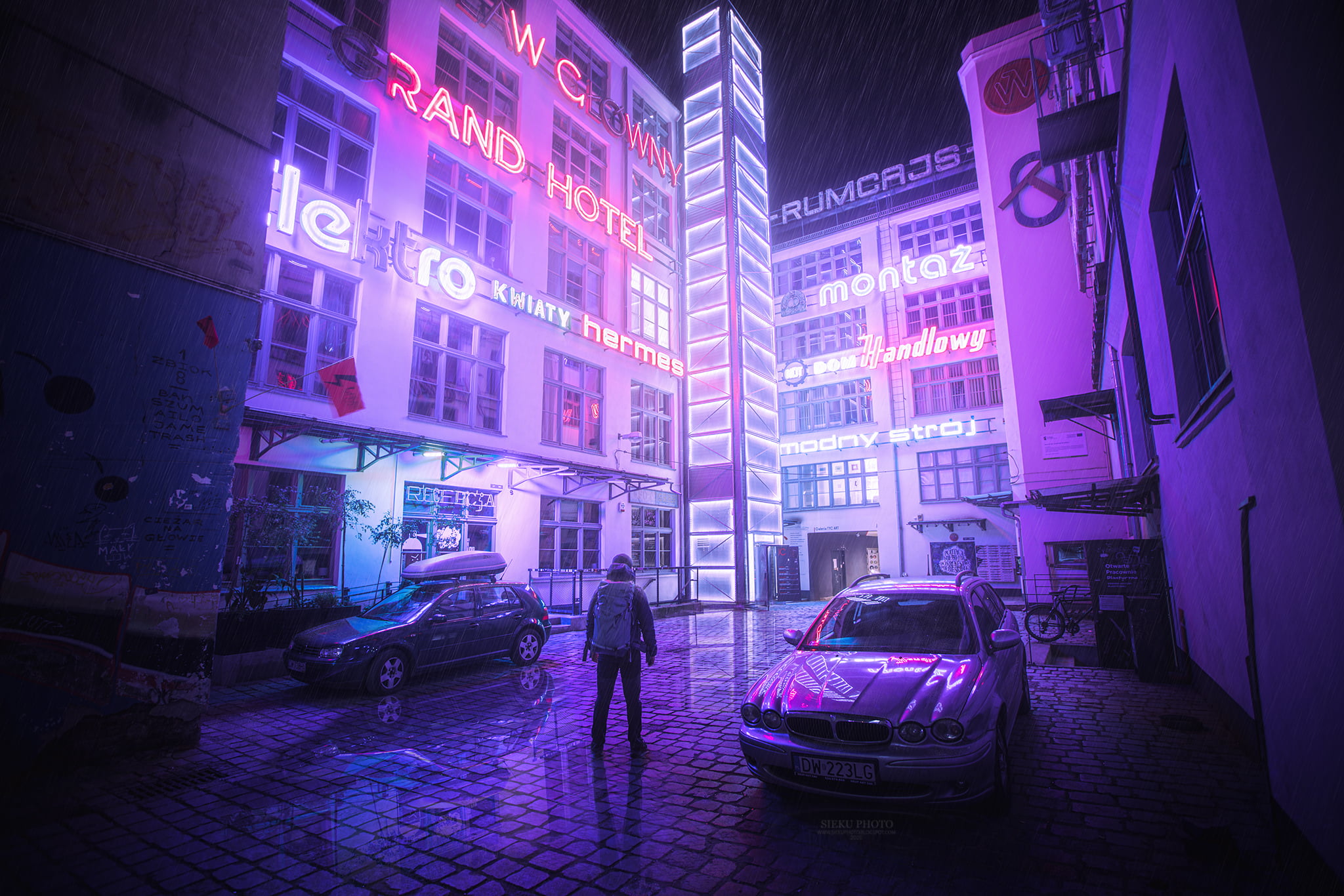 reflection, rain, cyberpunk, 1080P, neon lights, building, urban, signs, neon, Łukasz, night, backpacks, from behind, bicycle, car, lights, HD Wallpaper