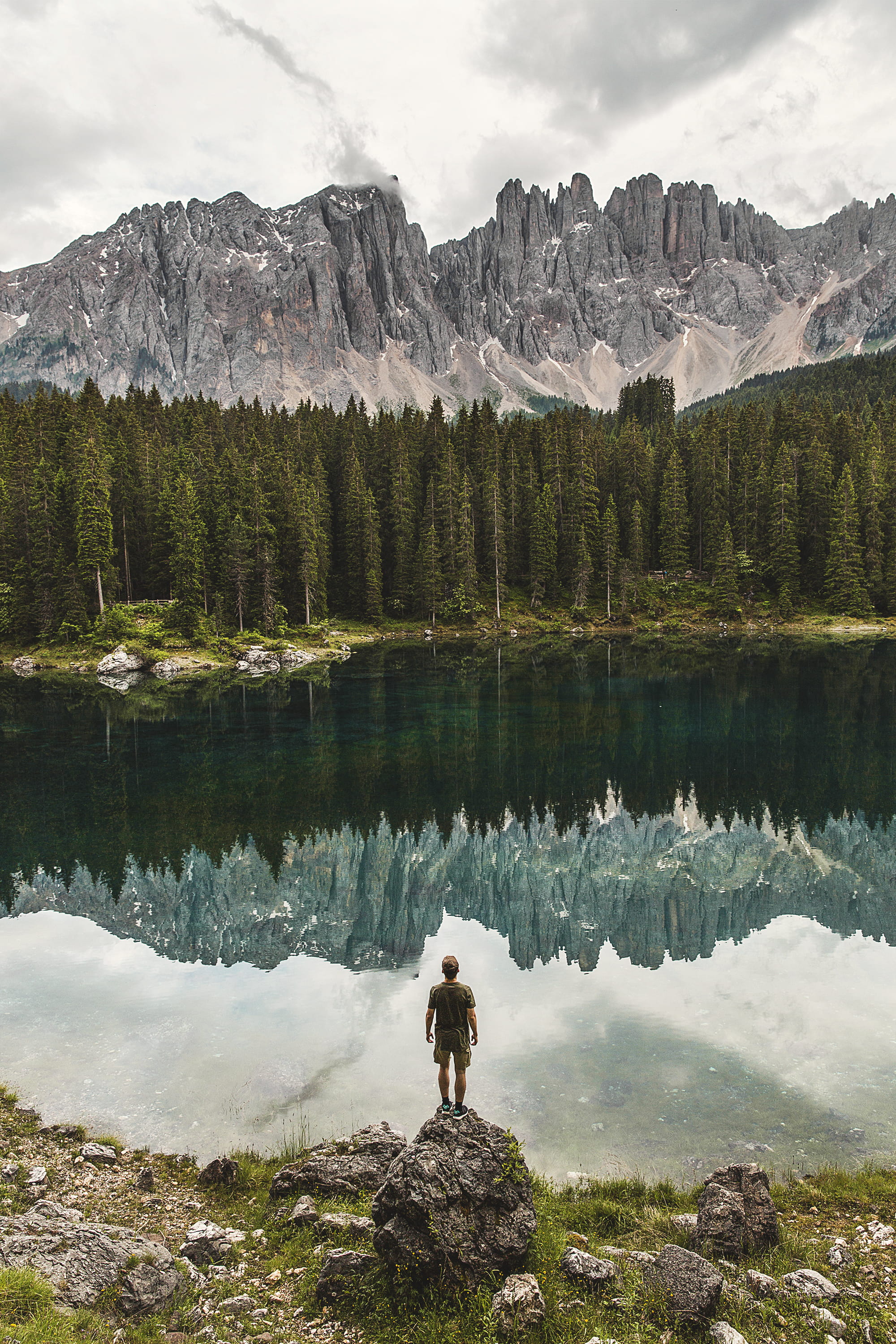 tranquility, non-urban scene, italian, conifer, reflection, staring, no people, green, idyllic, mountain range, man, from behind, rocks, explore, italy, Phone HD Wallpaper