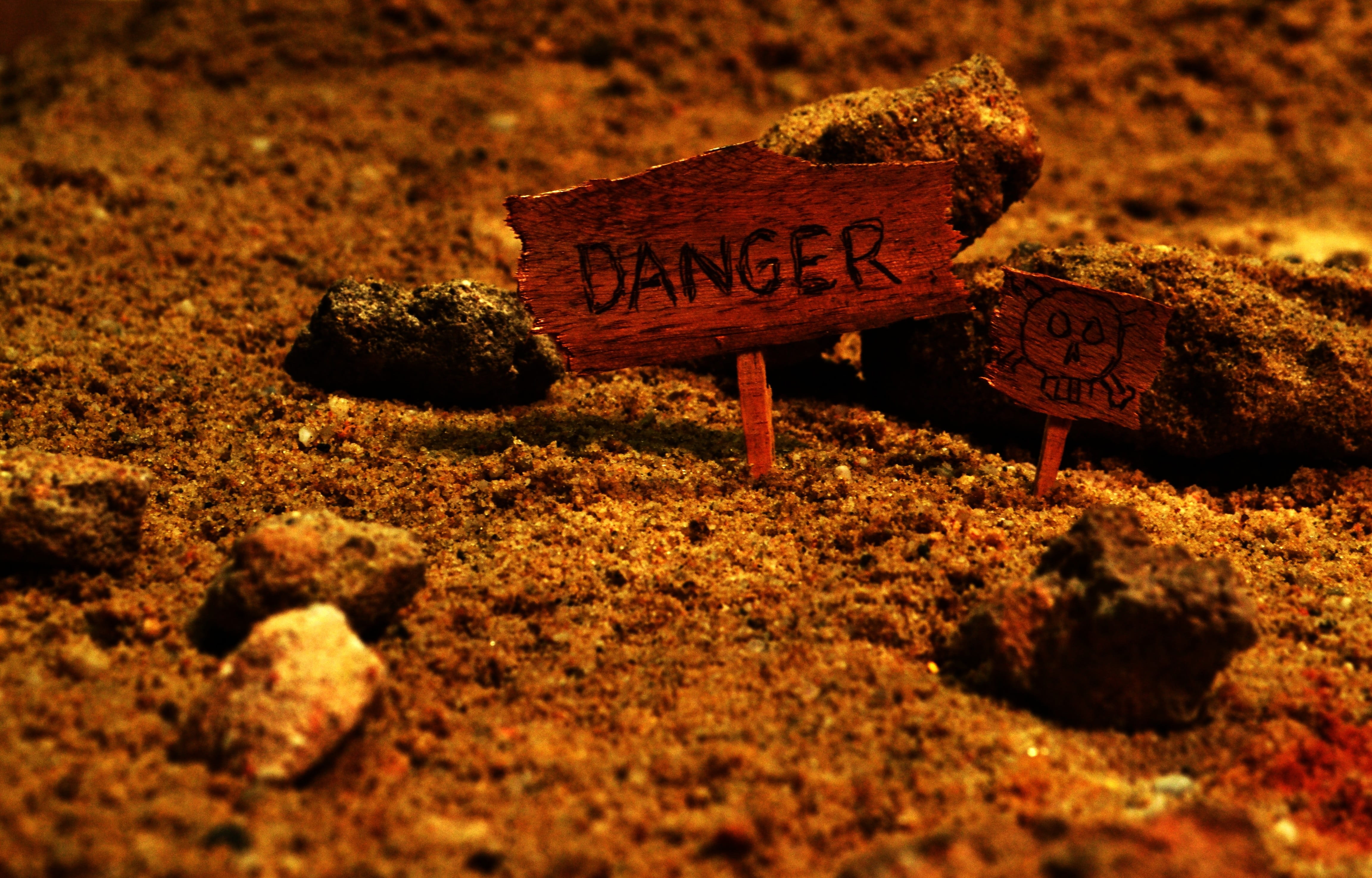 concepts And Ideas, dirt, Dangerous, land, communication, field, soil, board, Danger, close-up, capital letter, no People, rock, caution, surface level, HD Wallpaper