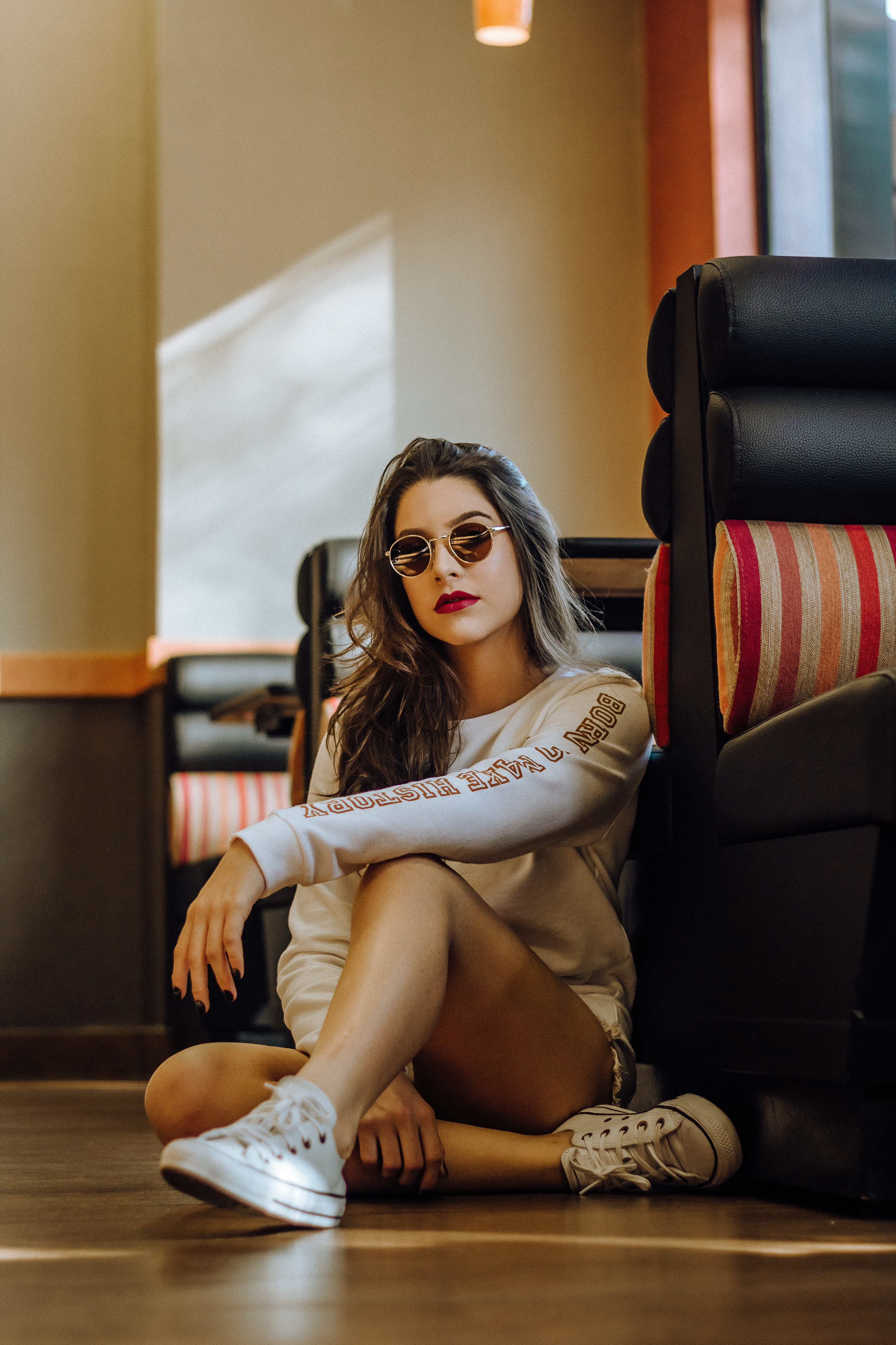 style, person, 5K, room, black, fashion, home interior, look, leisure activity, young adult, portrait, leather, urban, front view, pose, relax, young women, Phone HD Wallpaper