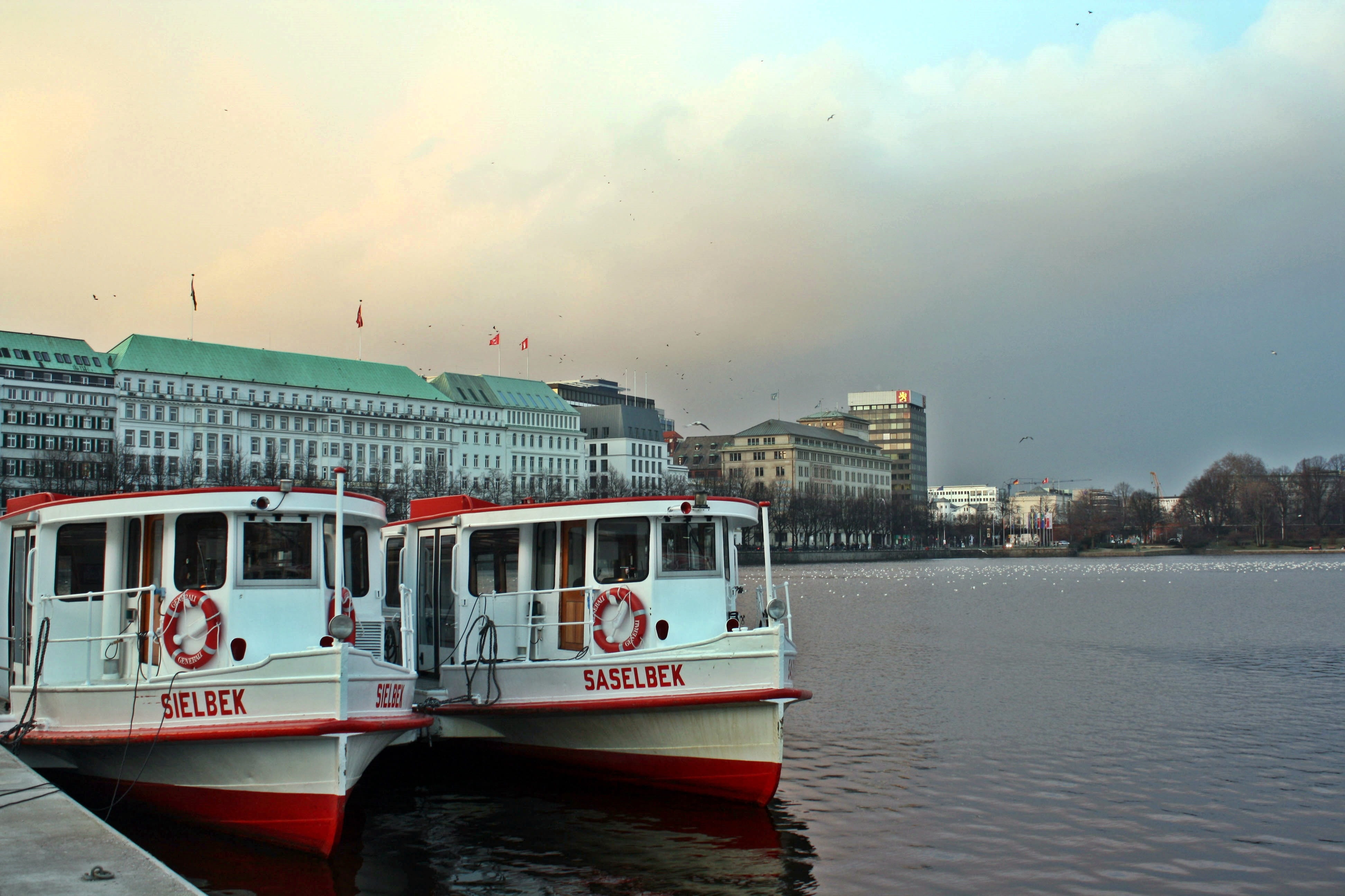 Rainy, hamburgensien, Jungfernstieg, sea, mode of transportation, architecture, port motifs, building exterior, waterfront, craft, investors, river, ship, HD Wallpaper