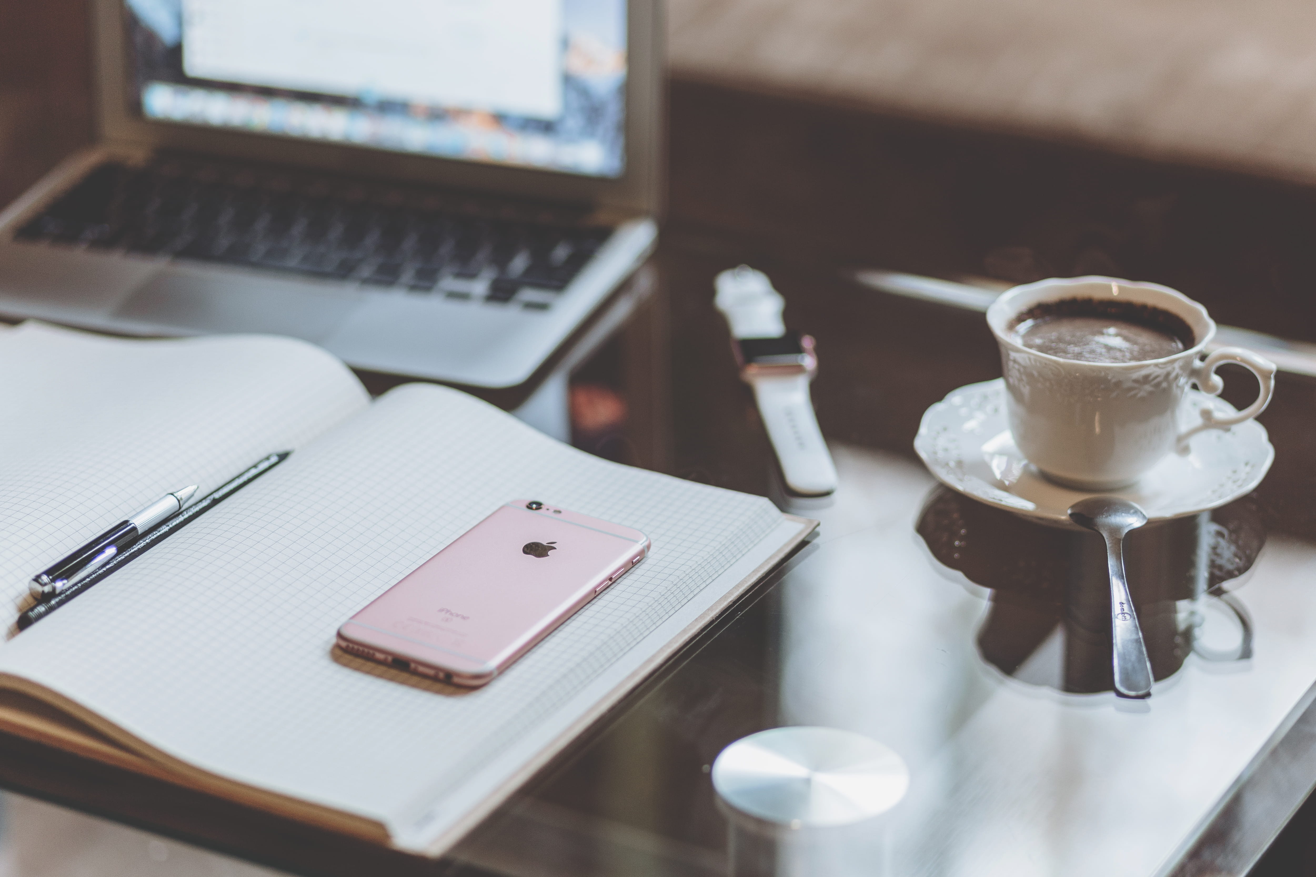 coffee - drink, apple, mug, rose, table, 4K, cup, laptop, s, coffee, wireless technology, refreshment, book, technology, close-up, indoors, smartphone, HD Wallpaper