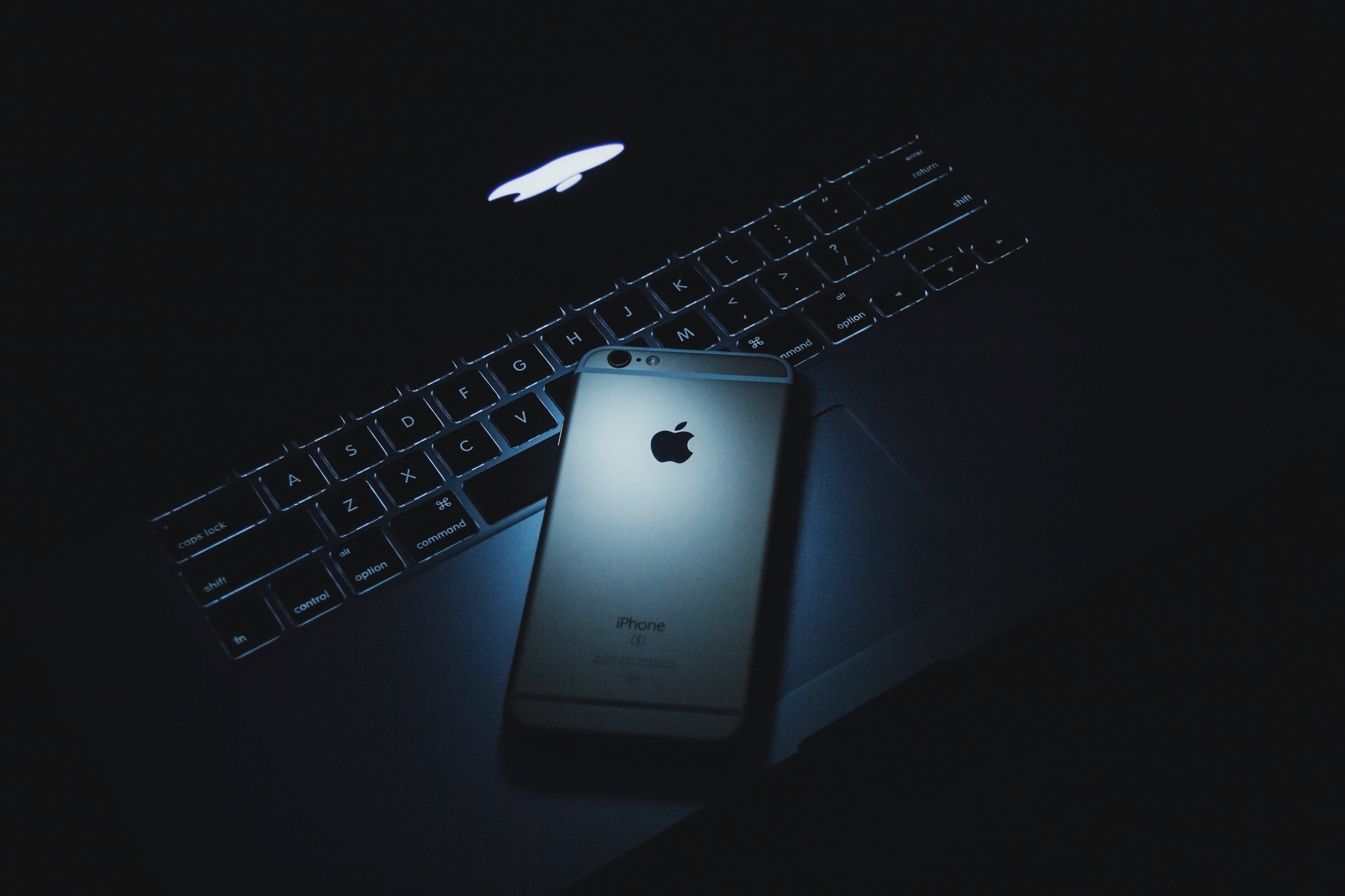 indoors, wireless technology, dark, studio shot, workspace, laptop, table, computer equipment, connection, business, global communications, gold, computer, HD Wallpaper