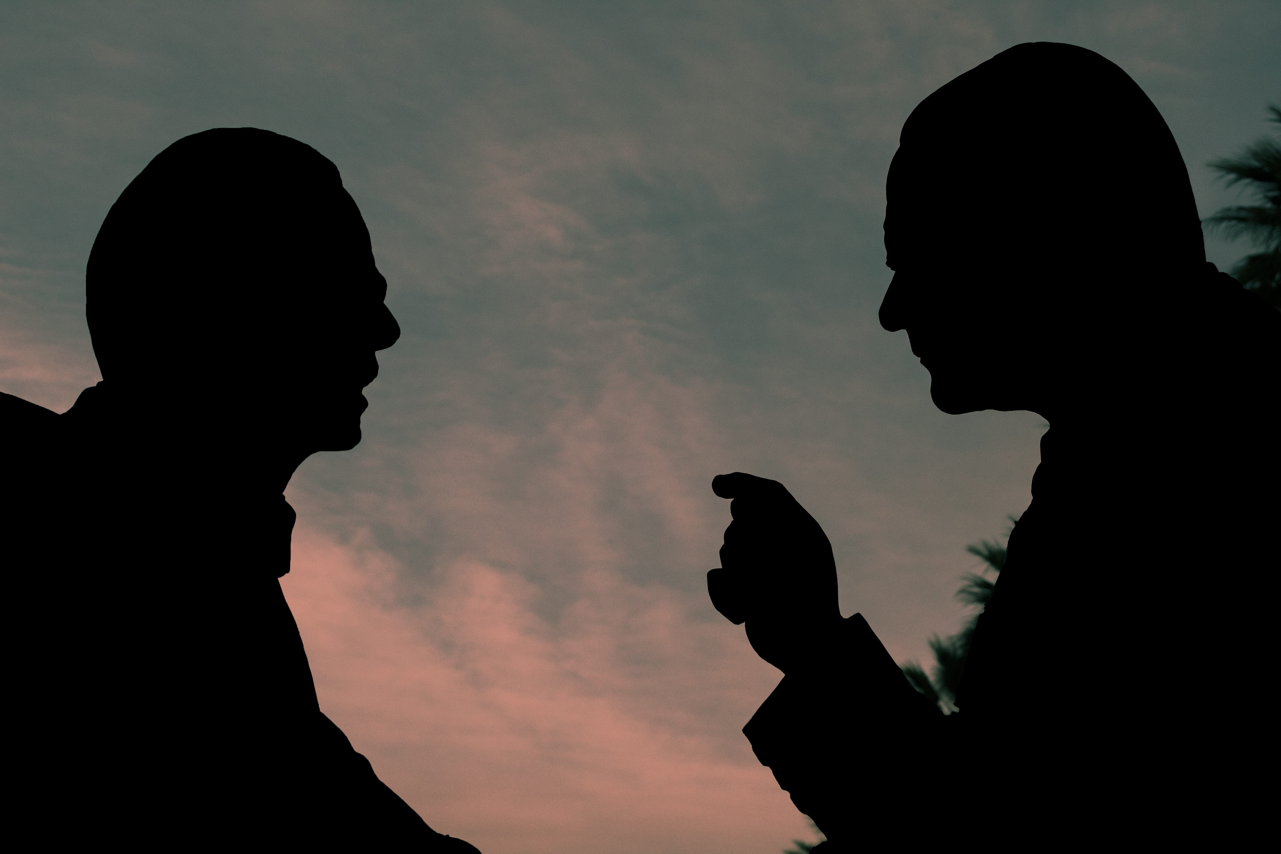 males, cloud - sky, lifestyles, two people, sky, portrait, togetherness, face to face, reverse light, adult, real people, friendship, silhouette, sunset, HD Wallpaper