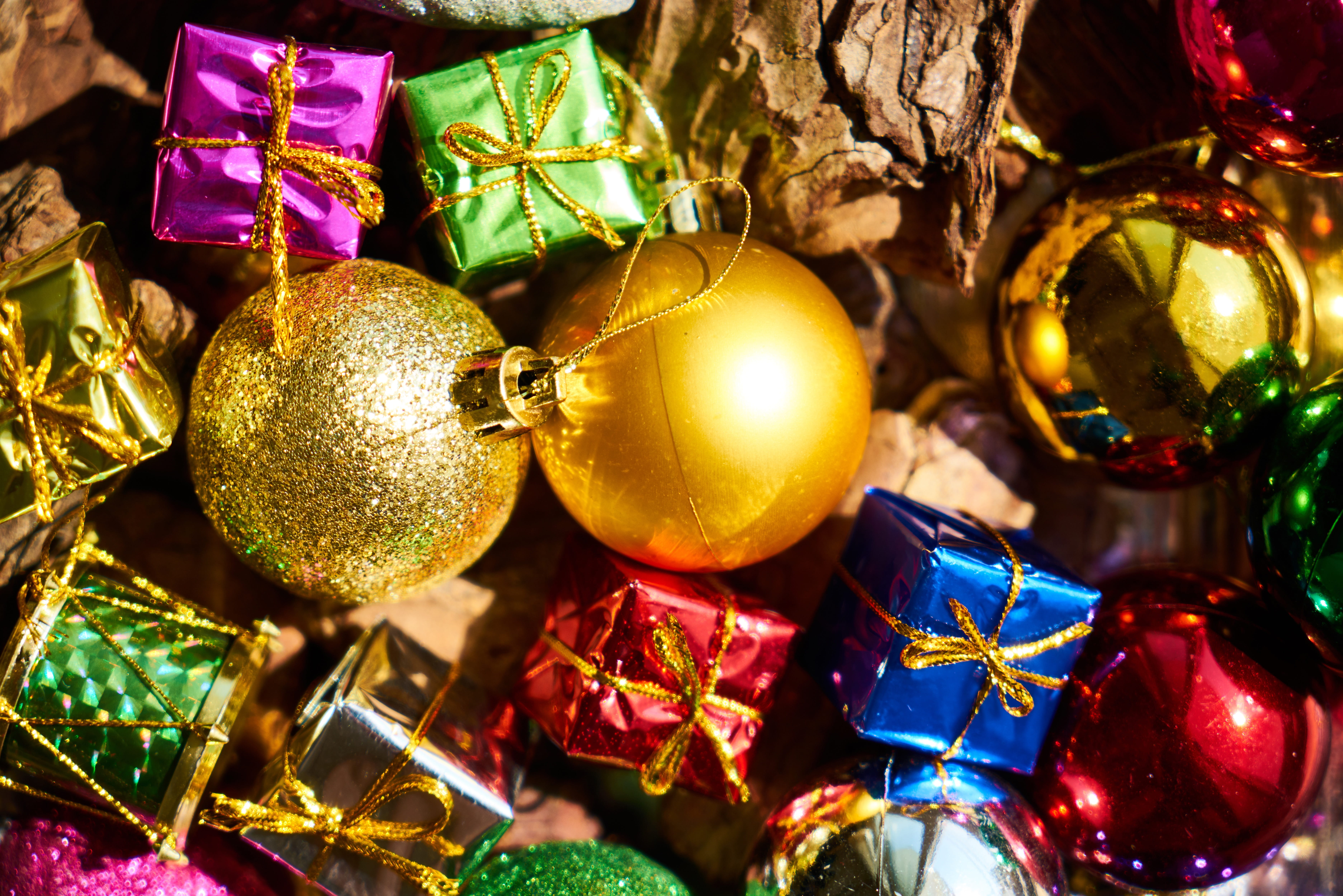shiny, cute, ball, decorate, still life, indoors, celebration event, reflection, winter, ornament, current season, close-up, background, christmas decoration, HD Wallpaper