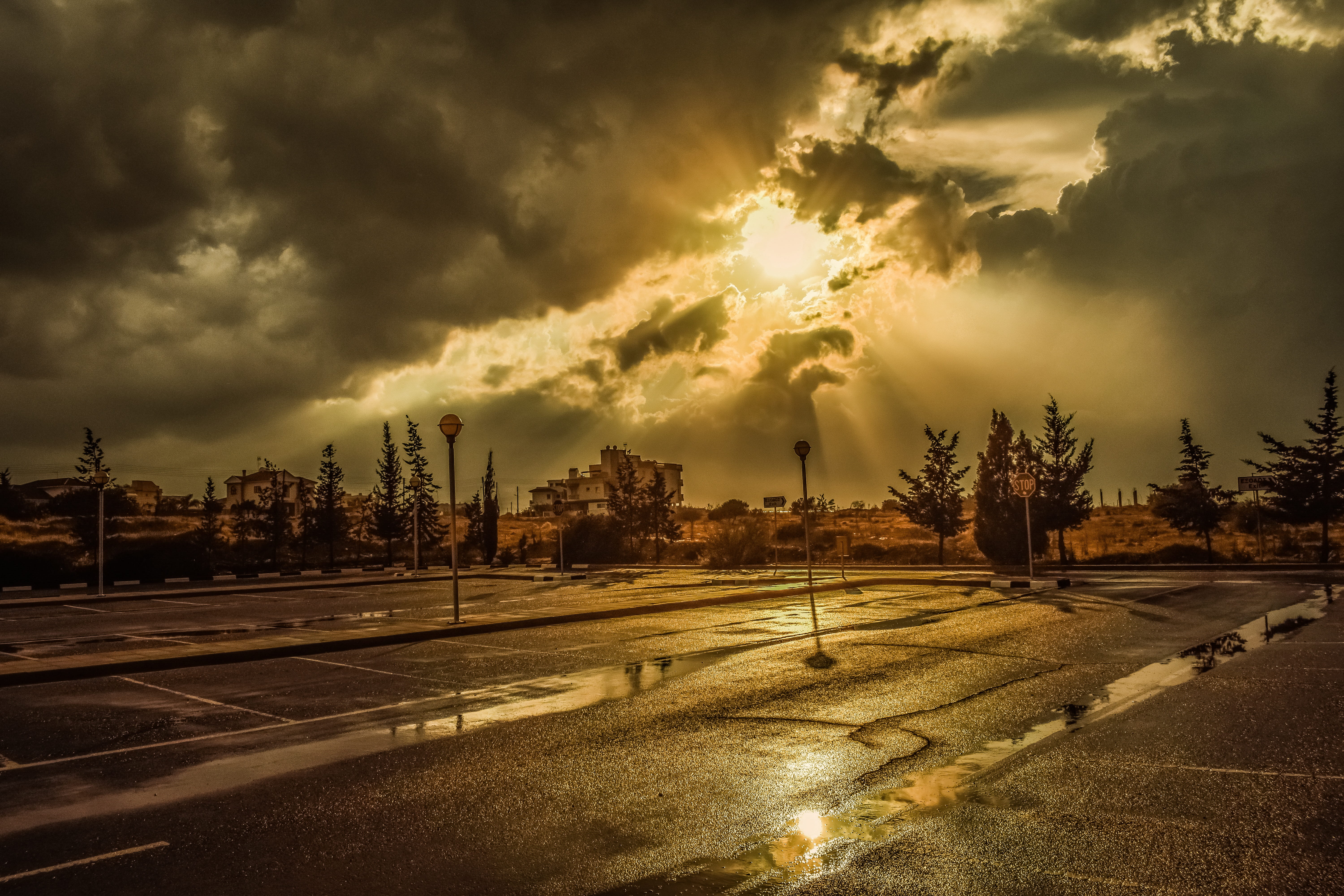 clouds, storm cloud, pollution, rainy day, sunbeam, sign, cloud - sky, sunlight, autumn, dark, 5K, parking lot, nature, no people, dramatic sky, tree, HD Wallpaper