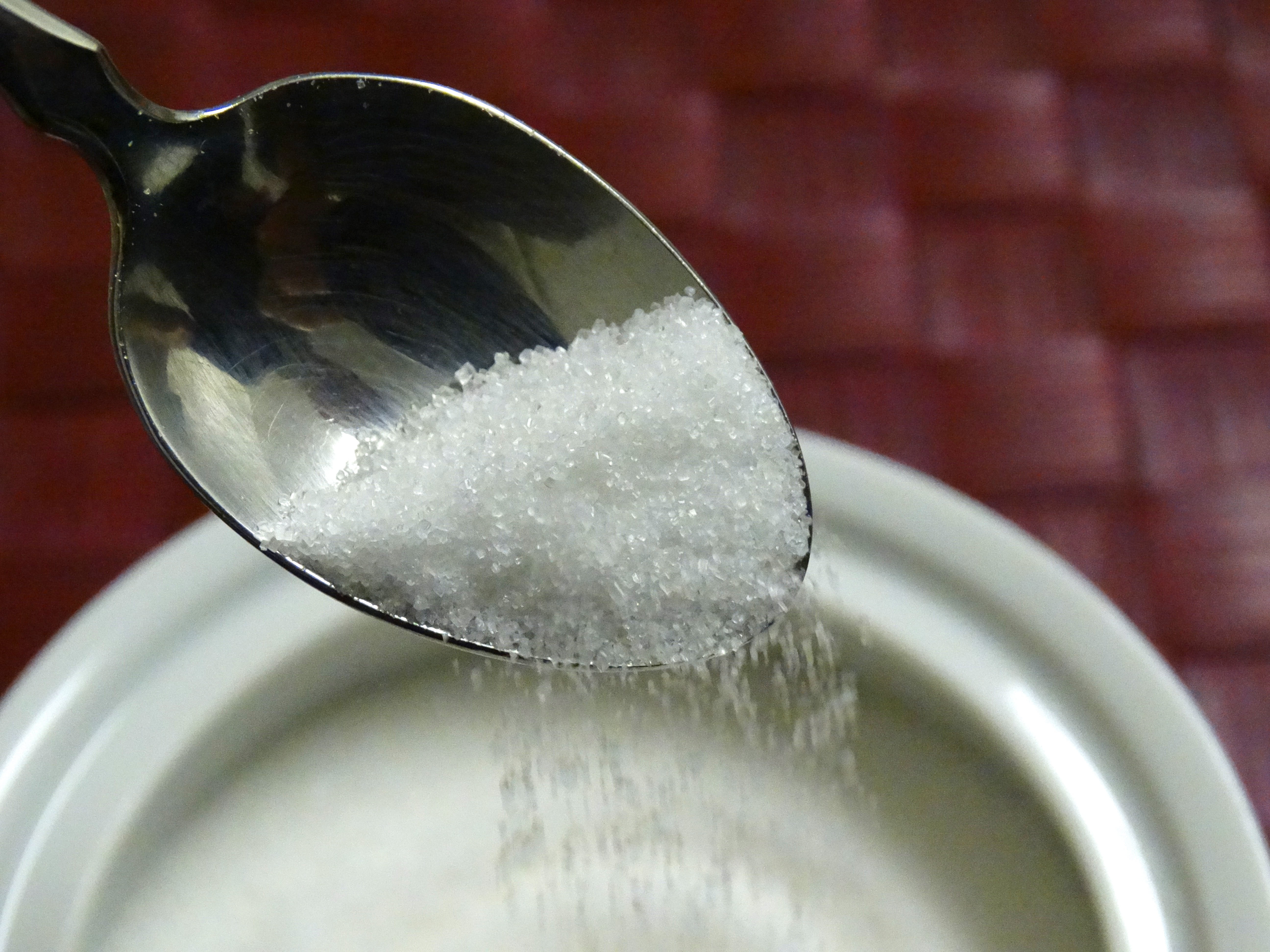 trickle, household equipment, water, eating utensil, spoon, close-up, drink, focus on foreground, steel, sugar, pouring, indoors, selective focus, metal, HD Wallpaper