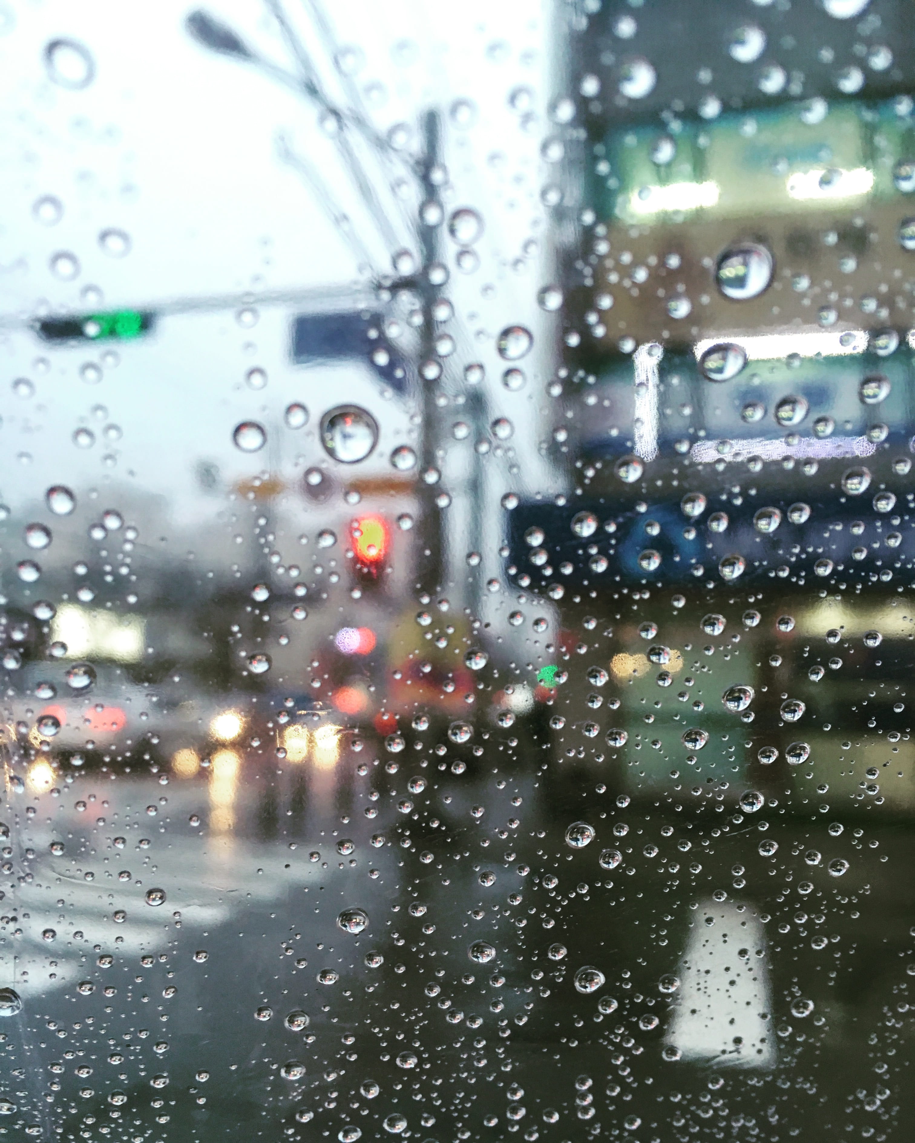 the drop of water, glass - material, 2K, city, sad, mode of transportation, surface, architecture, rainy season, nature, transportation, raining, non, Phone HD Wallpaper