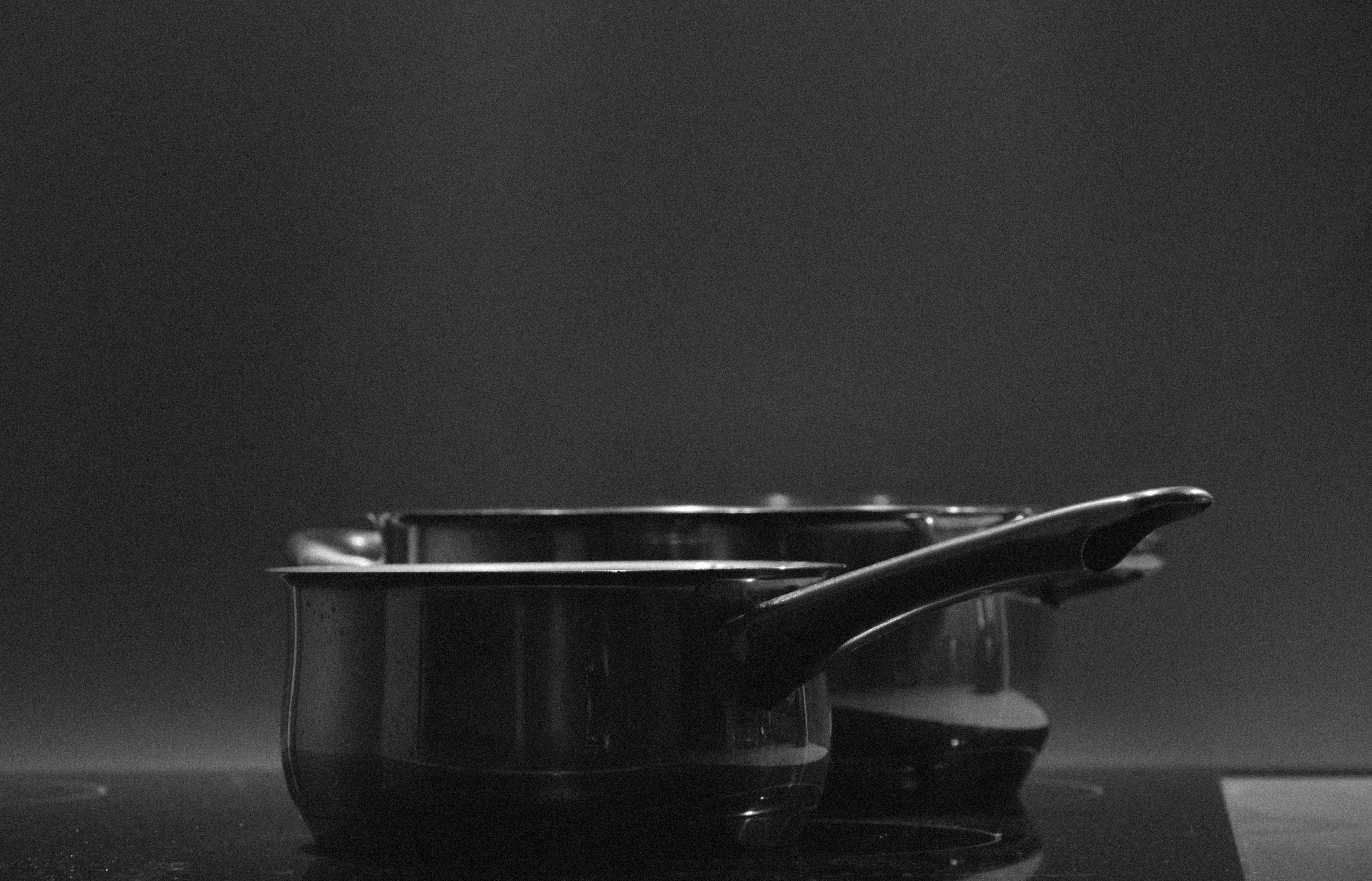 cooking, table, drink, focus on foreground, food, indoors, kitchen utensils, kitchen, steel, saucepan, domestic room, studio shot, container, electric stove, HD Wallpaper