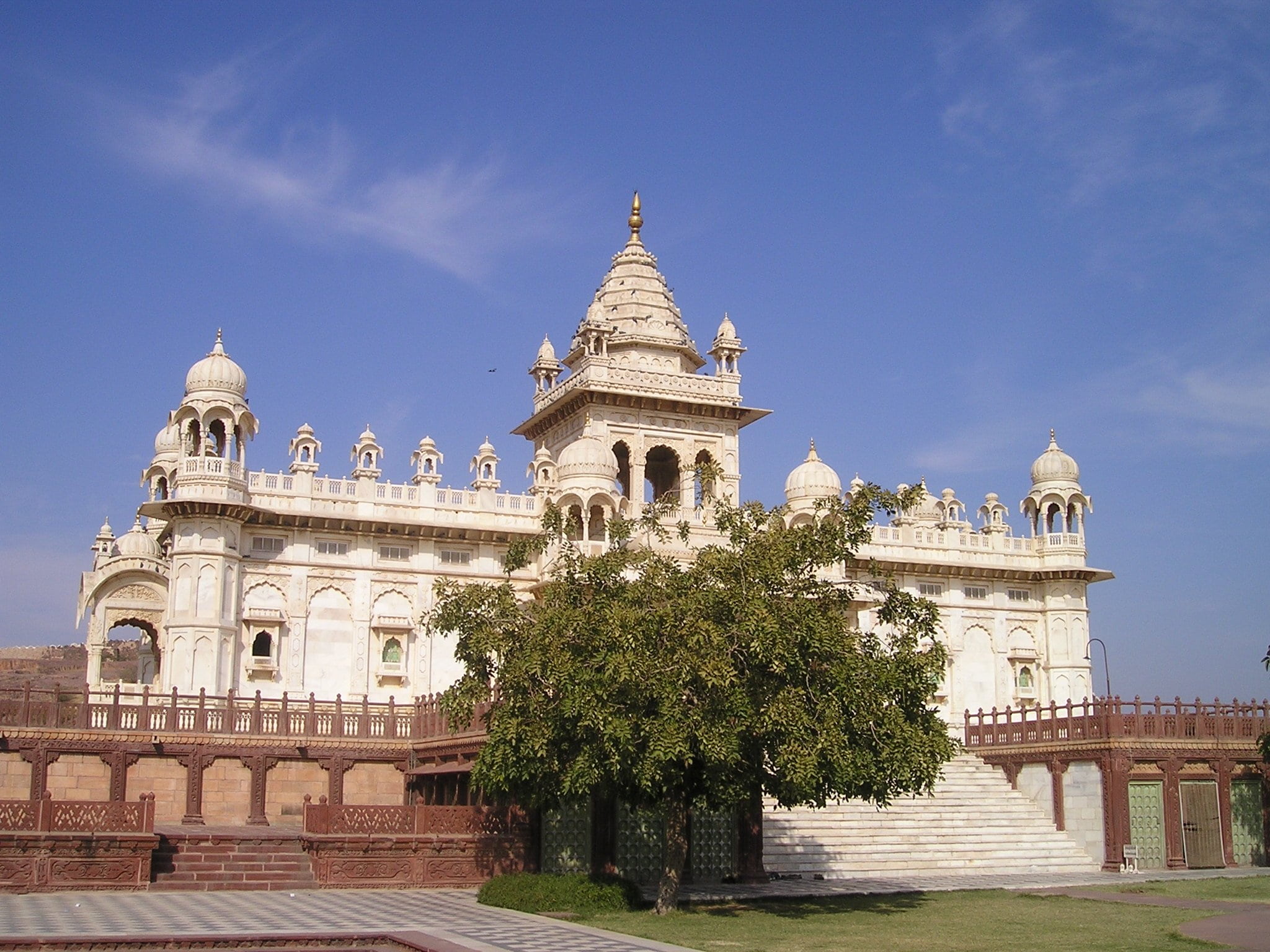 tourism, no people, architecture, tree, ornate, history, travel, spire, nature, old, built structure, day, india, religion, the past, ancient civilization, HD Wallpaper