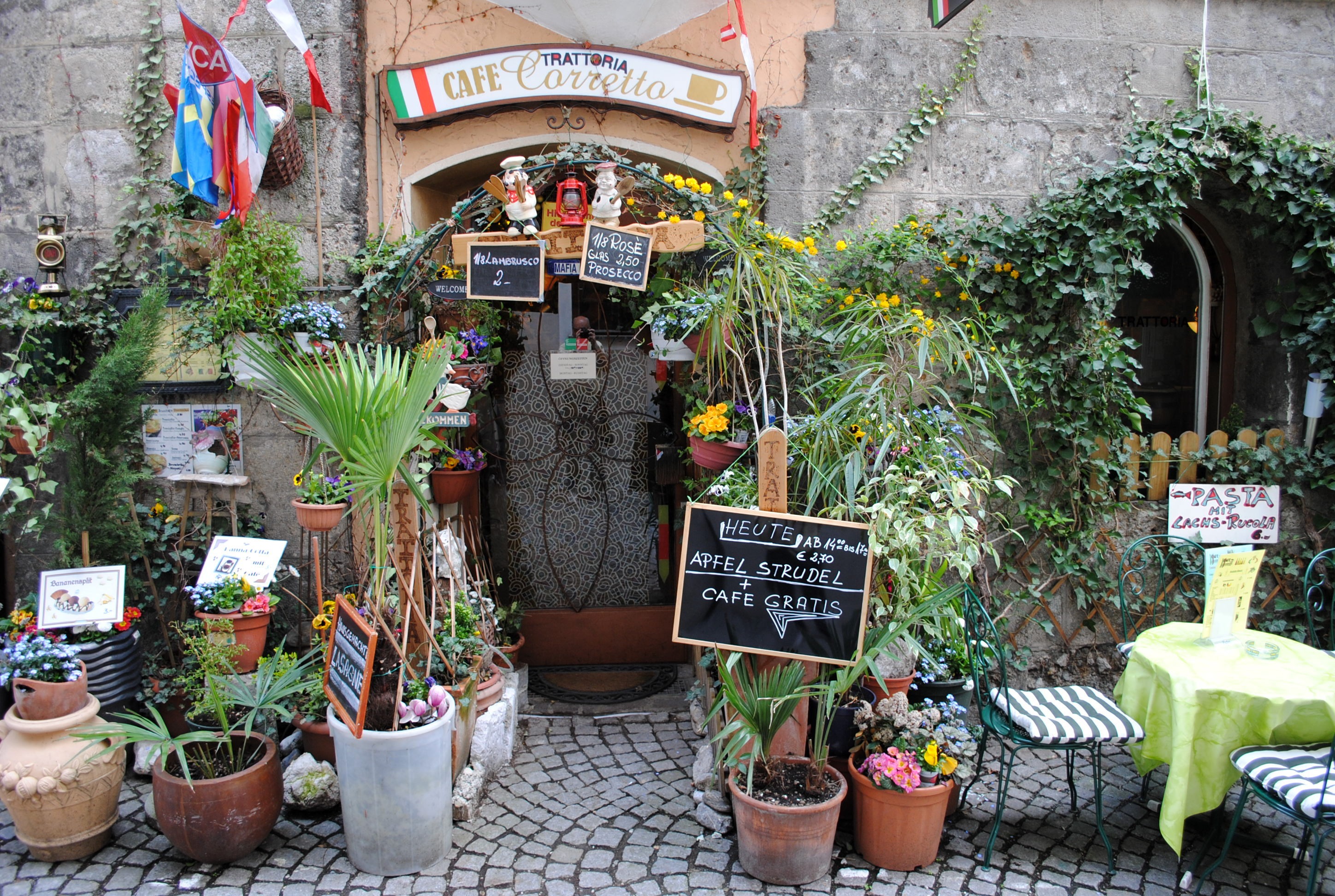 architecture, decoration, tyrol, communication, potted plant, trattoria, variation, flower, romance, plant, western script, market, 2K, growth, script, HD Wallpaper