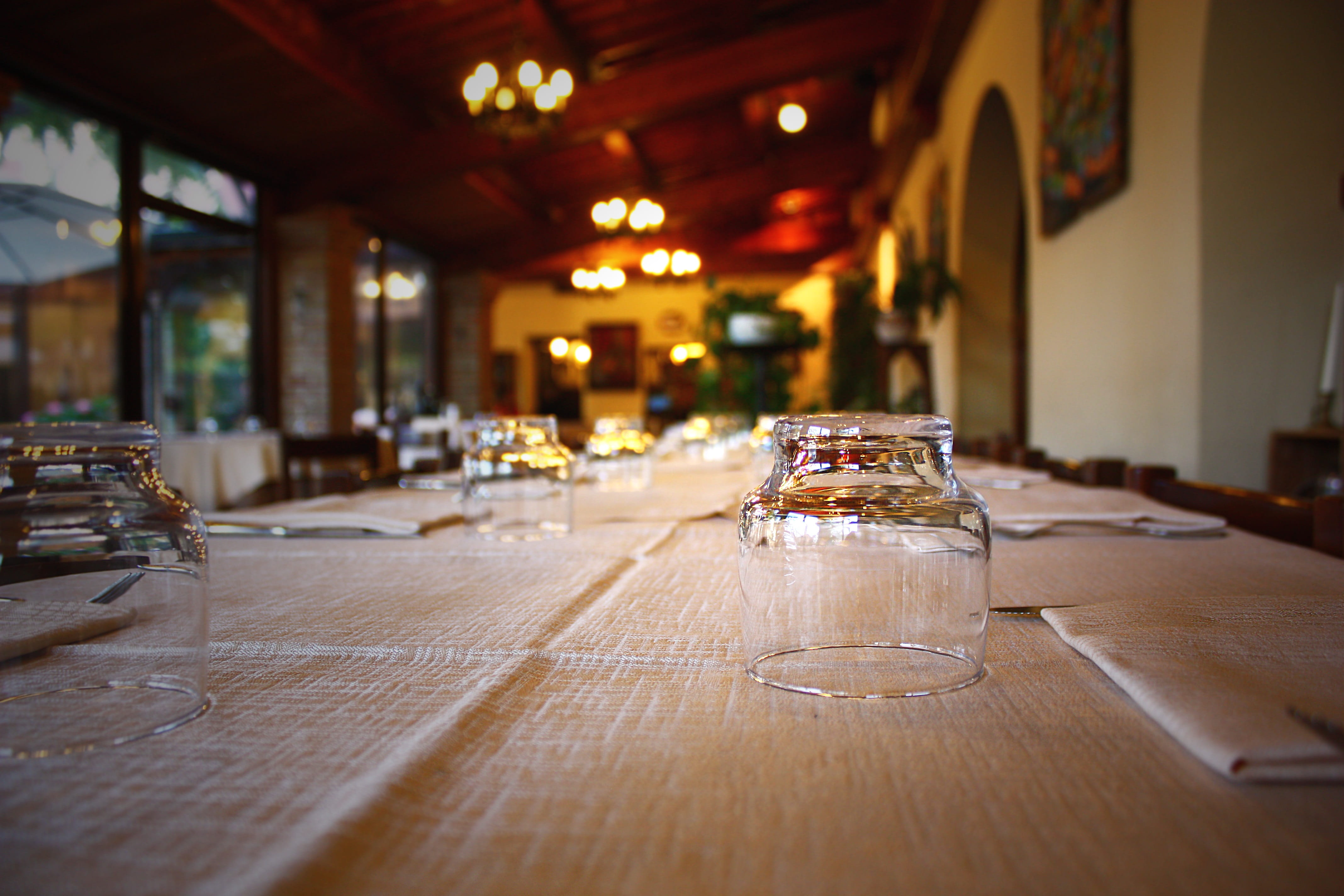 no people, traditional, chairs, furniture, restaurant, cloth, interior, food and drink, cutlery, flooring, setting, food and drink industry, 4K, arredo, HD Wallpaper