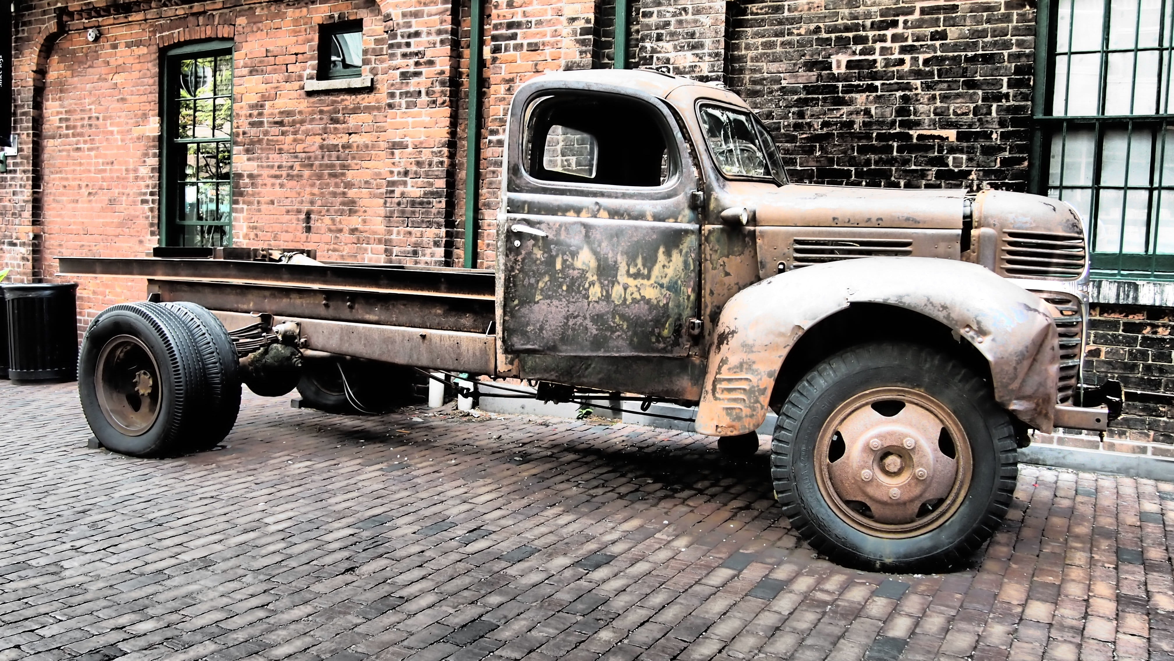 Facade, built structure, car, building, outdoors, abandoned, day, metal, tire, Big City, rusty, urban Scene, street, old-fashioned, Auto, 4K, Canada, stationary, HD Wallpaper