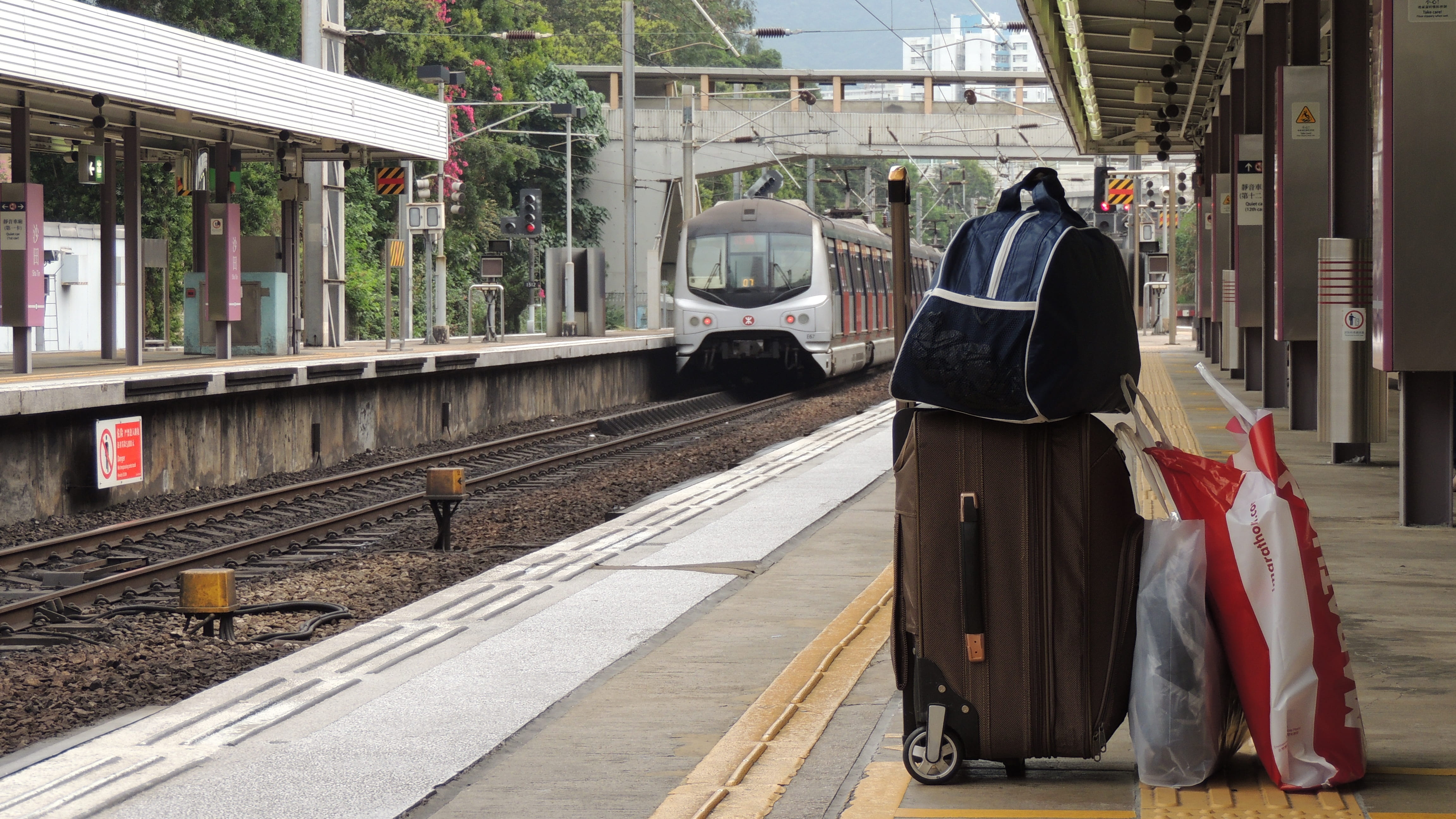 traffic, travel, platform, public transportation, railroad station platform, waiting, railroad track, architecture, full length, underground, hongkong, HD Wallpaper