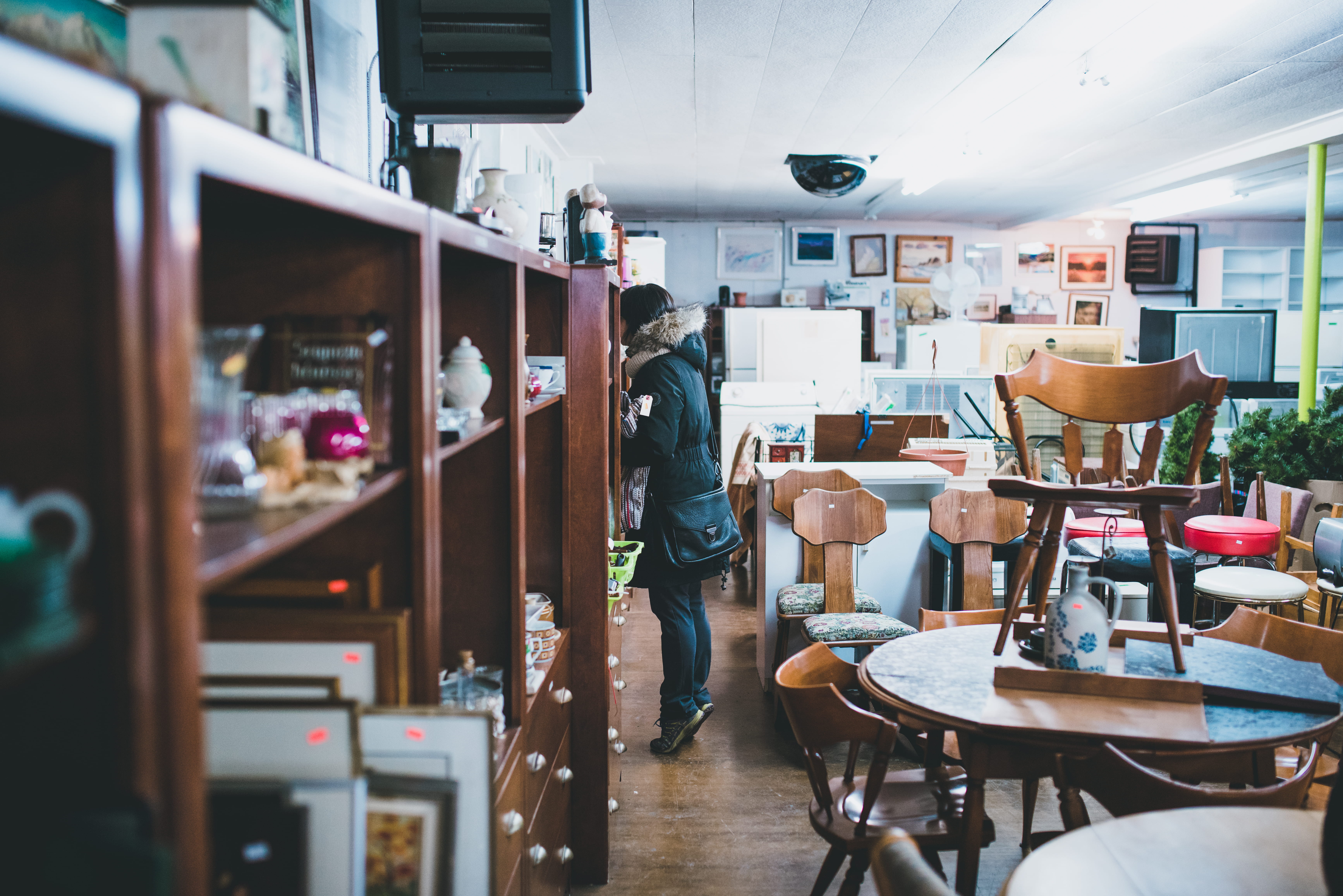 working, shopping, 5K, men, cafe, near, thrift, business, chair, shelf, small business, one person, food and drink industry, standing, occupation, adult, HD Wallpaper