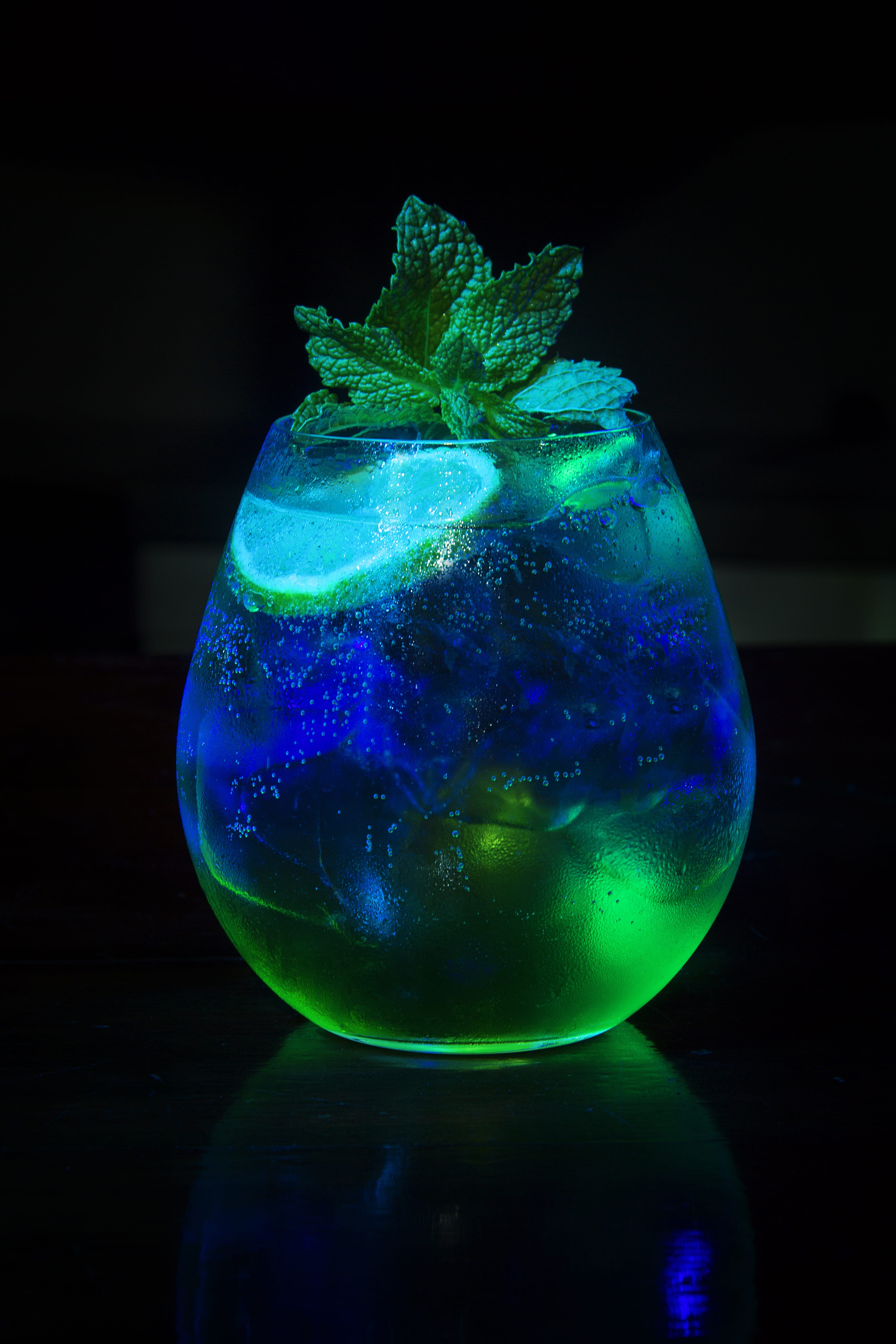 drink, beautiful, multi colored, no people, table, photography, lemon, food, close-up, herb, green, Cocktail, transparent, attractive, focus on foreground, Phone HD Wallpaper