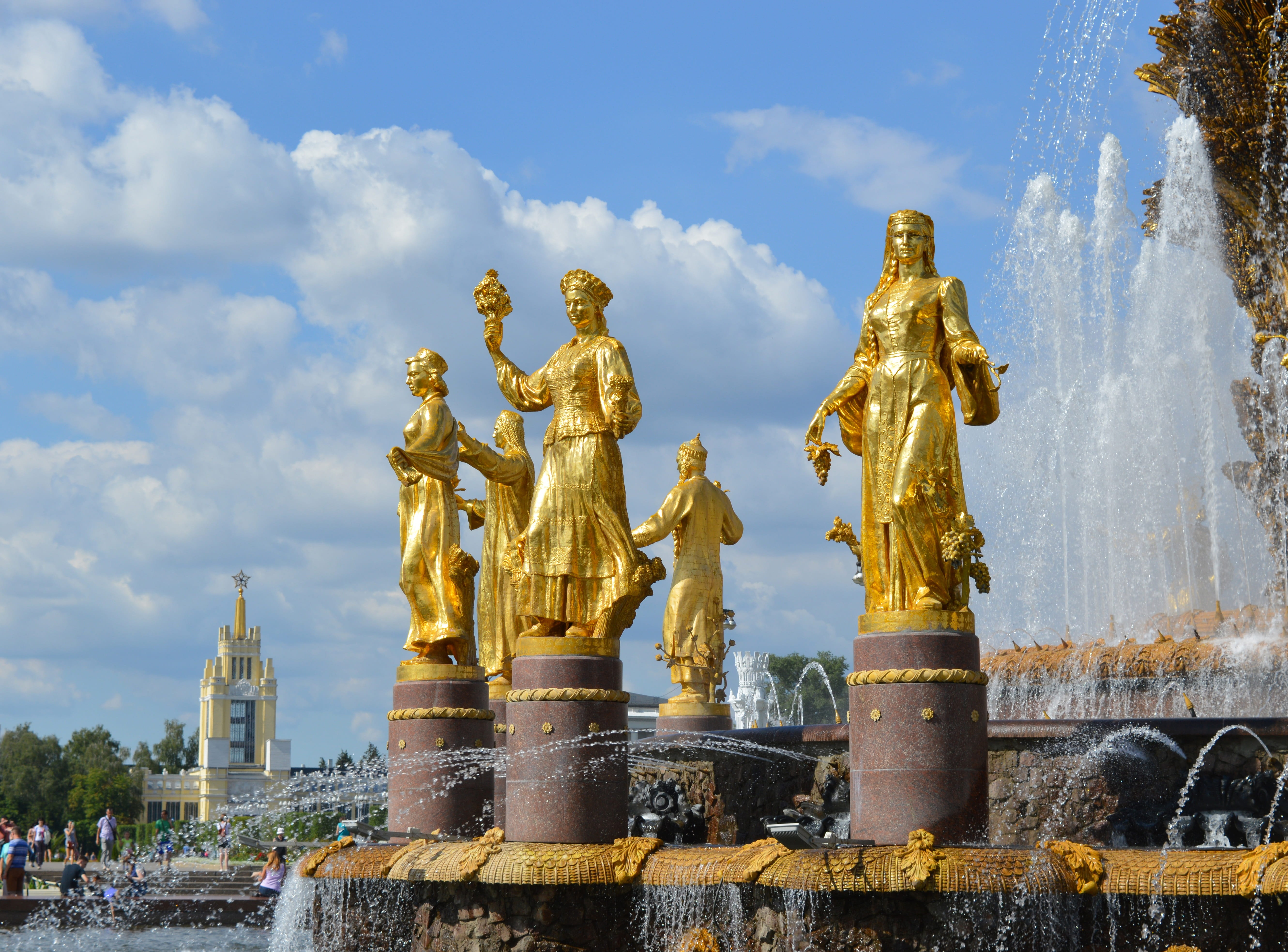 the ussr, no people, gold, sky, history, showplace, 5K, peoples friendship fountain, moscow, art, russia, creativity, water, fountain, human representation, HD Wallpaper