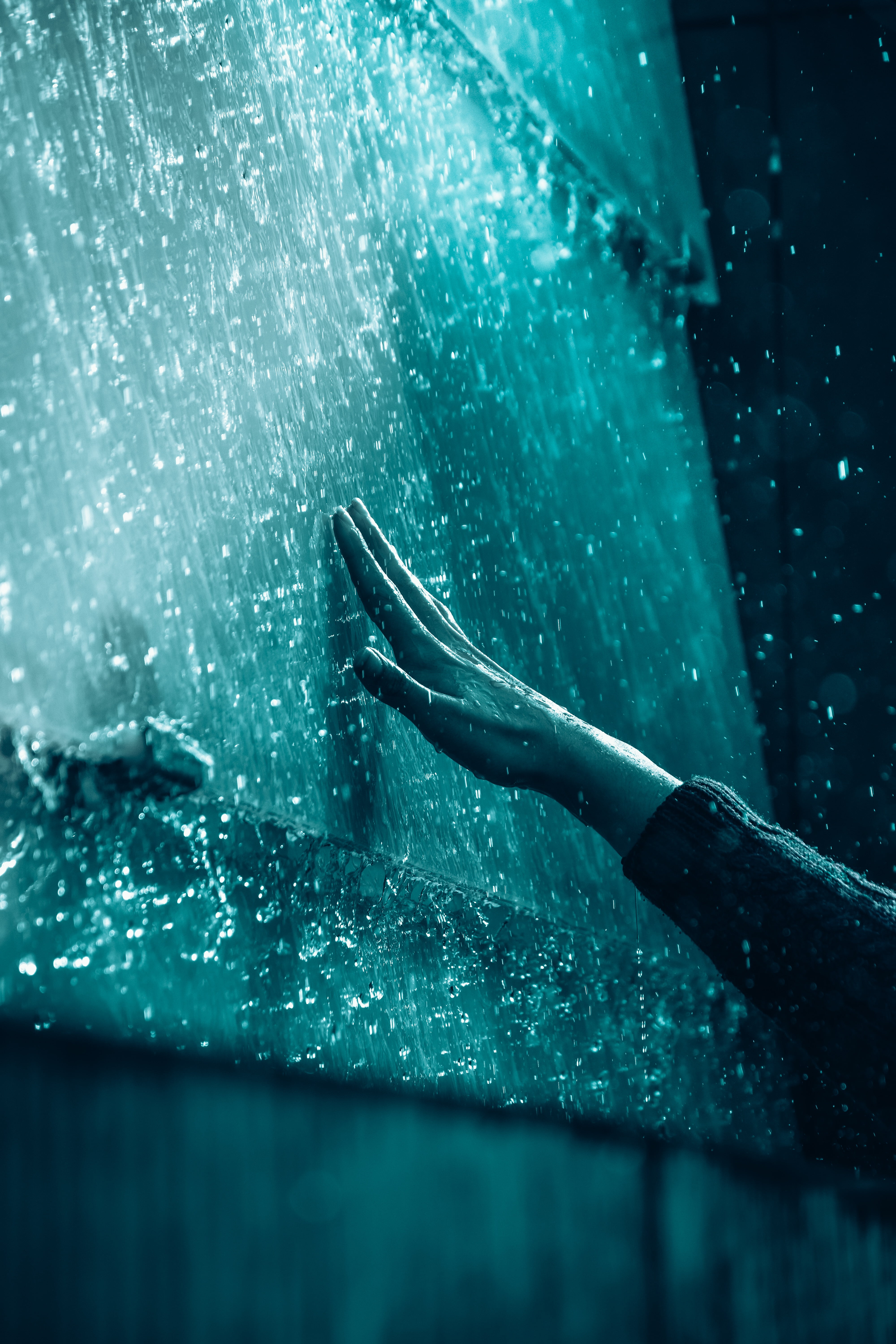 real people, young Adult, rain, right, motion, human Hand, hand, s, business, wet, people, close-up, blue, leisure activity, 5K, drops, person, transportation, Phone HD Wallpaper