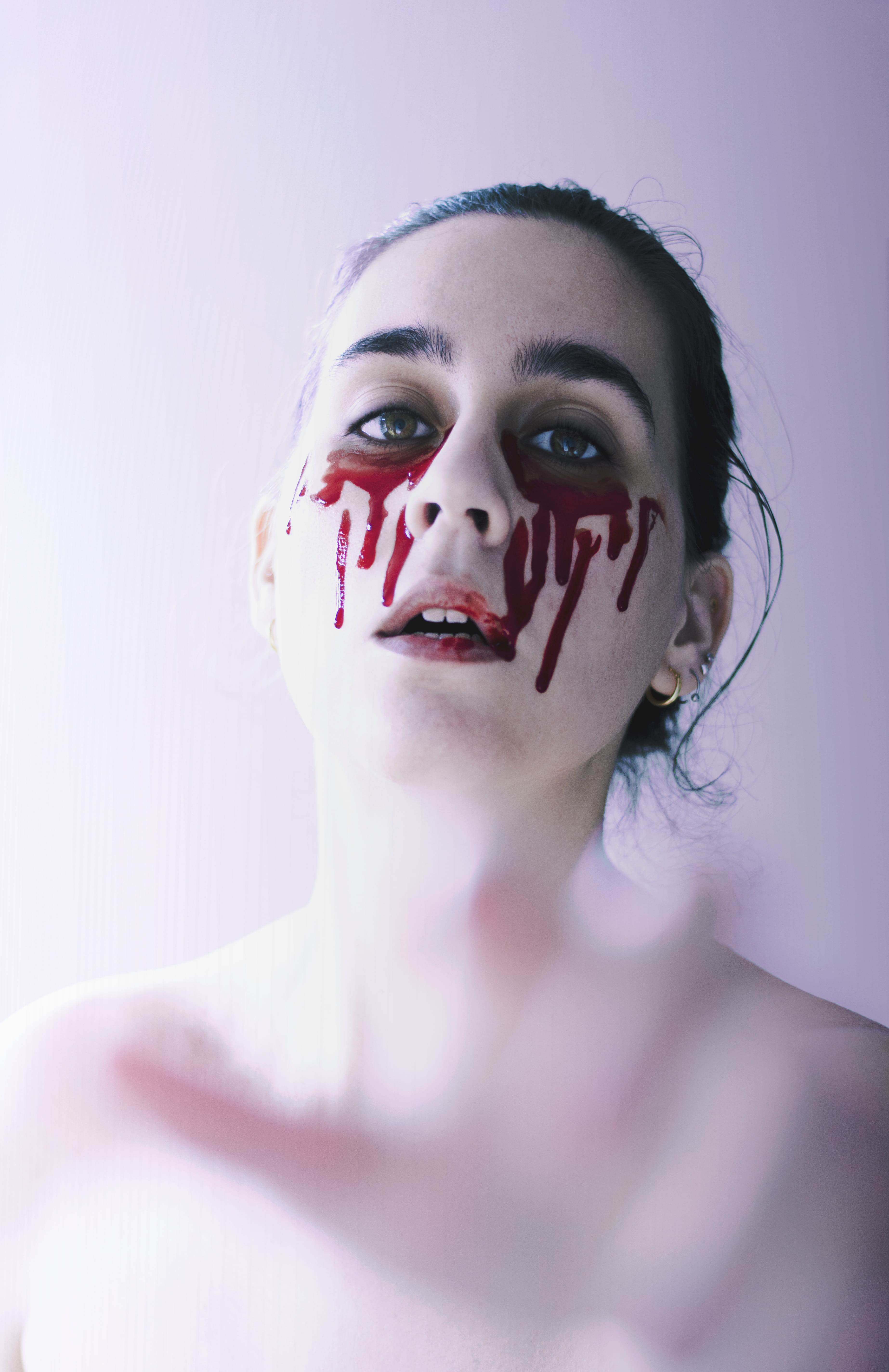 looking at camera, sangre, body part, model, suffocation, 5K, pink, original, adult, young adult, women, valencia, young women, portrait, human face, house, Phone HD Wallpaper