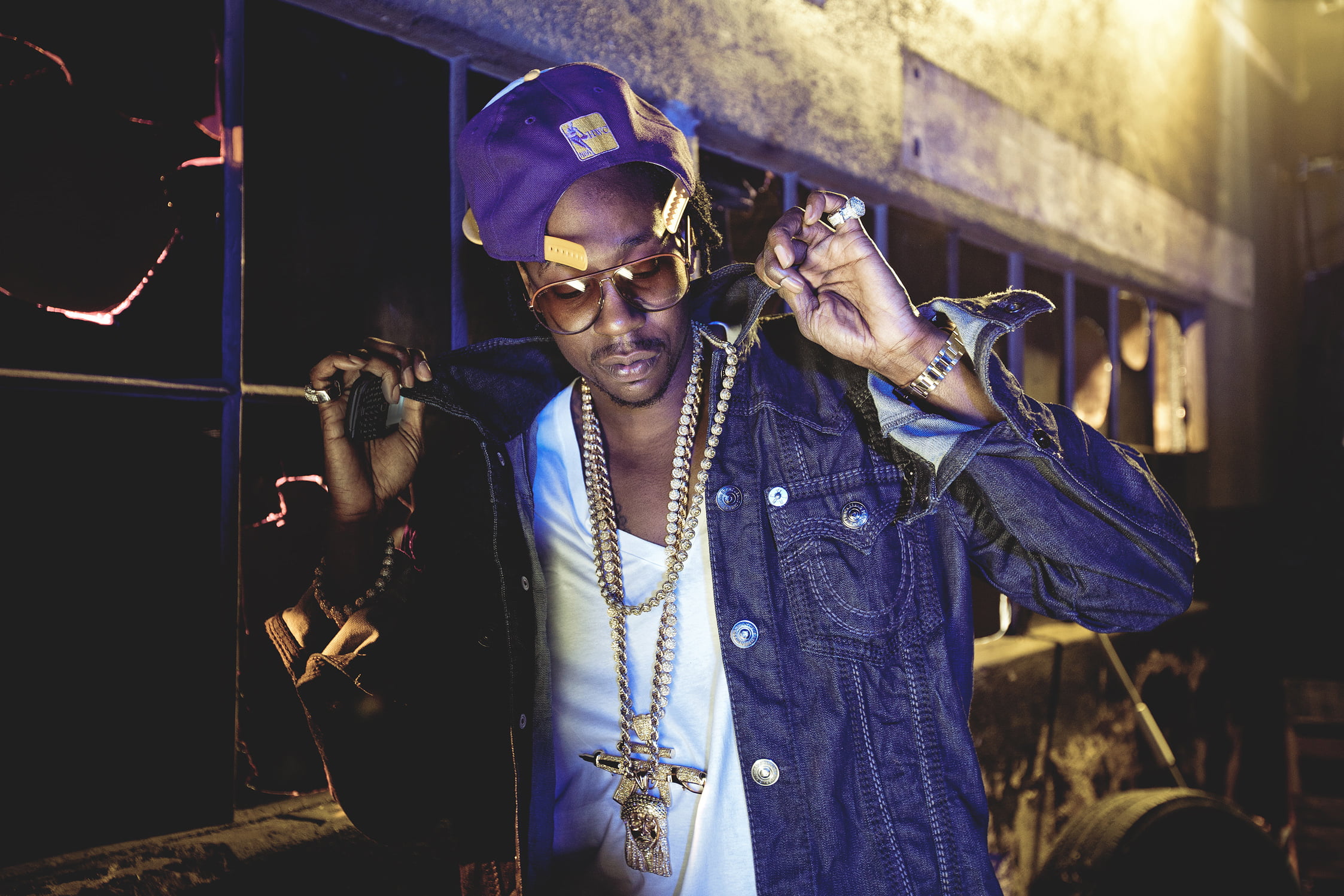jacket, sunglasses, denim, looking at camera, standing, young adult, blue, waist up, 1080P, real people, rap, young men, 2 circuit, fashion, s, holding, HD Wallpaper