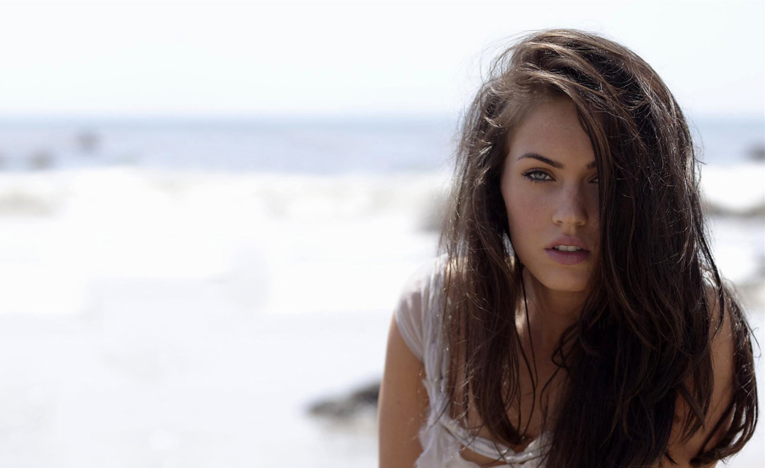 2K, photoshoot, megan, fox, beach, HD Wallpaper