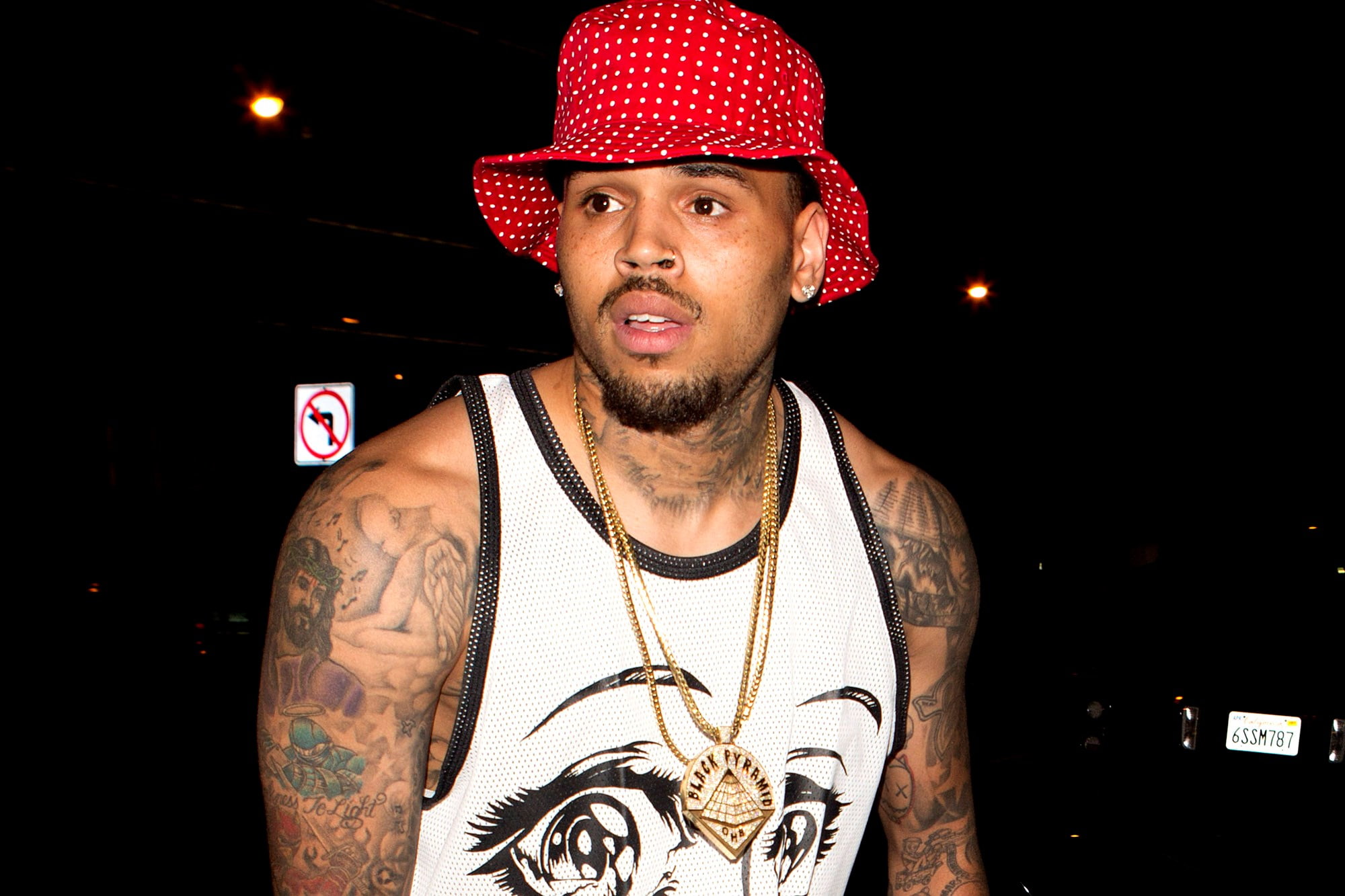 men, beard, portrait, tattoo, chris brown windows backgrounds, facial hair, real people, 1080P, black background, night, leisure activity, hipster - person, HD Wallpaper