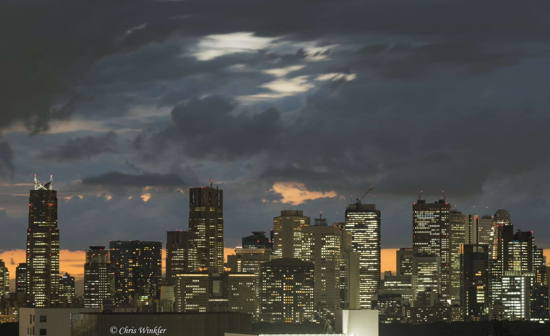 tower, built structure, skyscraper, 1080P, storm, autofocus, tall - high, sonyfe70200mmf4g, sky, building, outdoors, modern, building exterior, Japan, HD Wallpaper