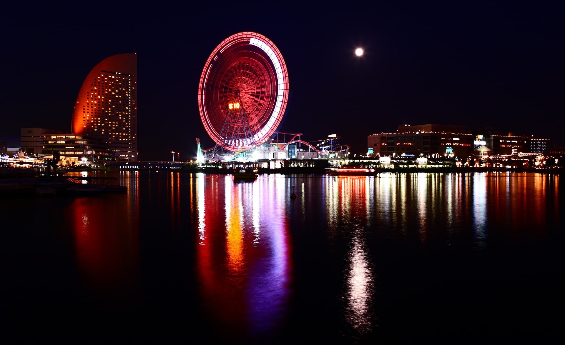 travel destinations, no people, Asia, lights, ferris wheel, water, sky, amusement park, river, reflection, skyscraper, office building exterior, yokohama, HD Wallpaper