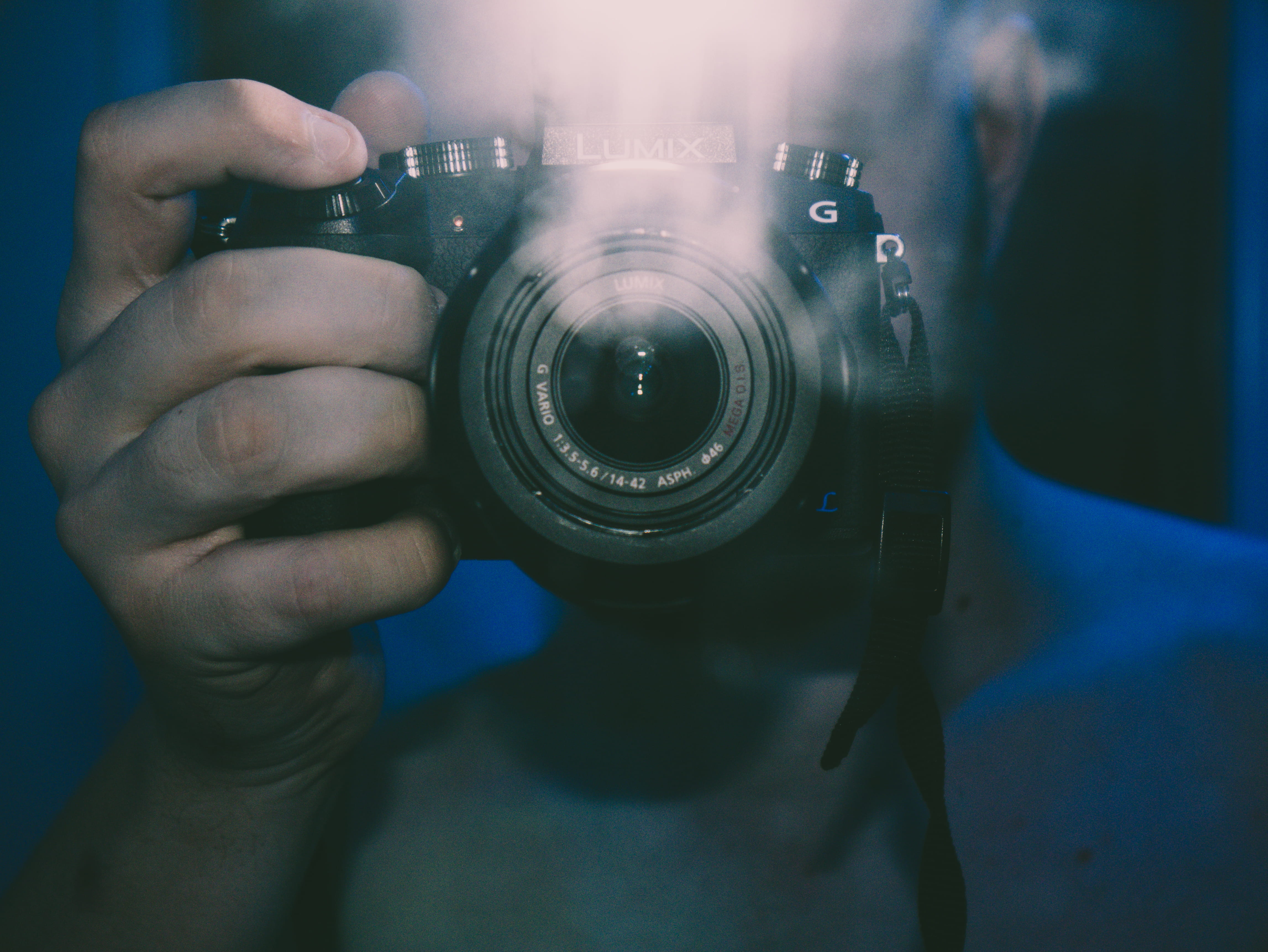 lense, one person, obscured face, camera - photographic equipment, blue, photographing, photographer, light, photo, human hand, real people, HD Wallpaper