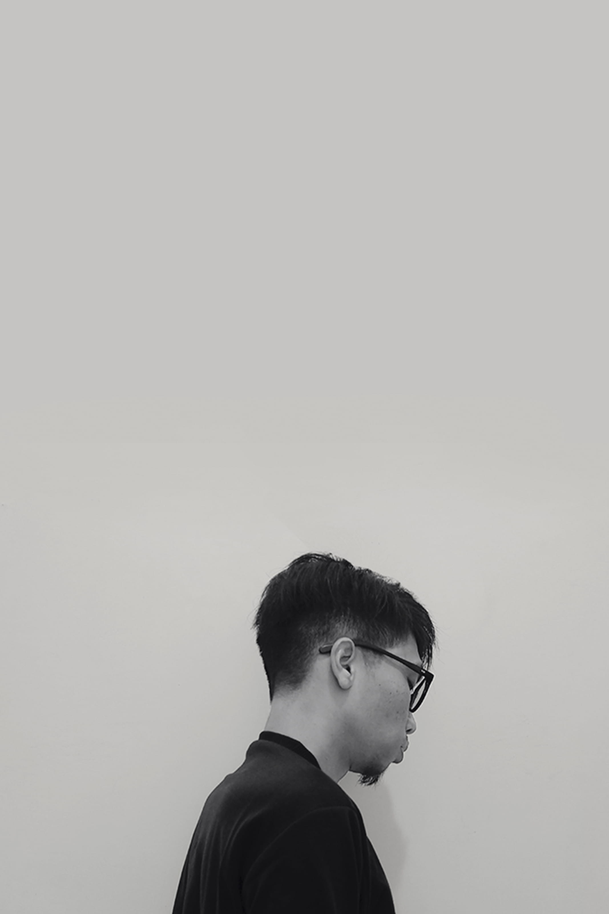 men, boys, minimalist, indoors, indonesia, fujifilm, glasses, copy space, profile view, side view, males, eyeglasses, potrait, man, looking, one person, Phone HD Wallpaper
