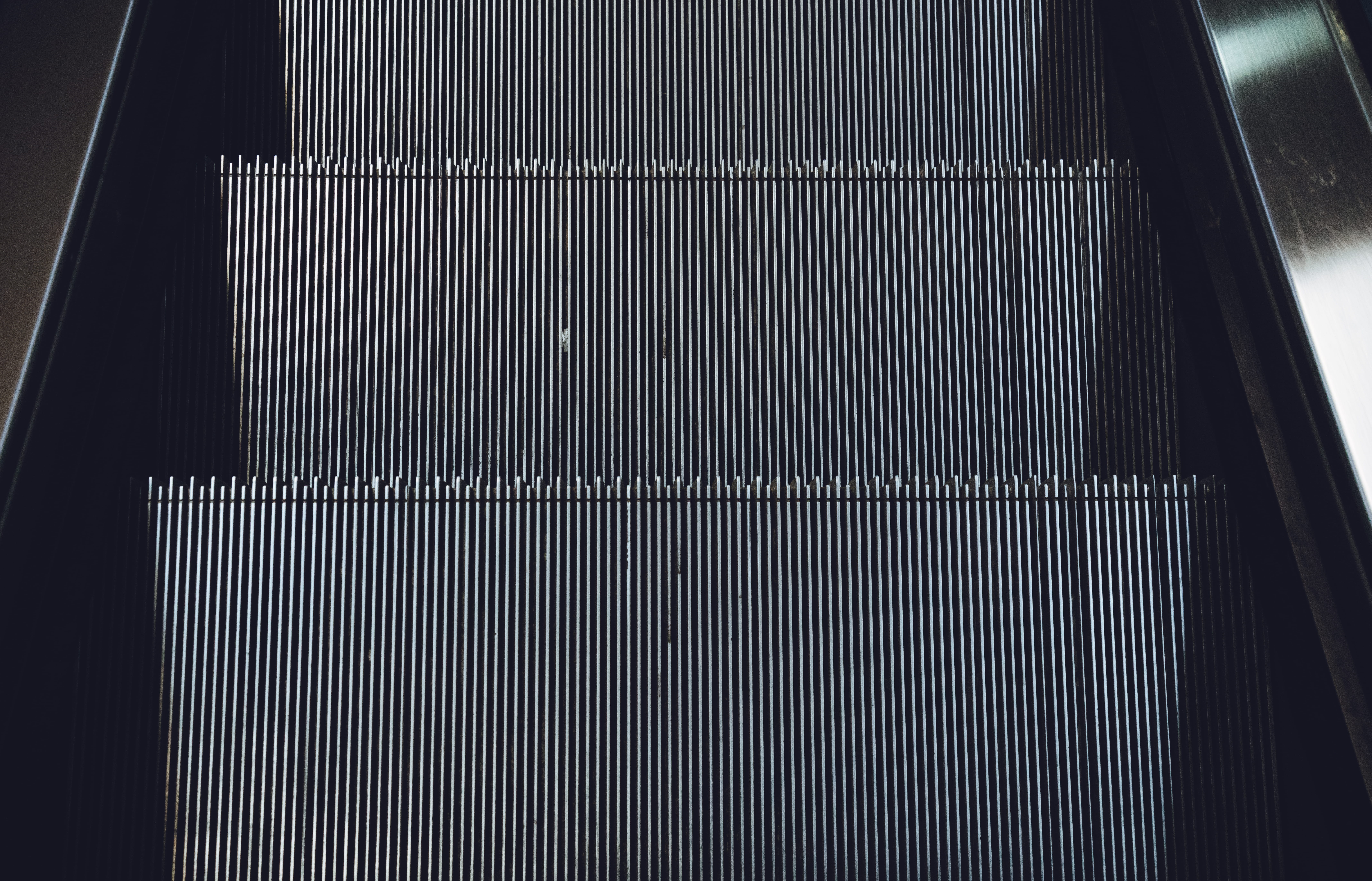 corrugated, large group of objects, side by side, striped, france, mind the gap, built structure, paris, building, cold, education, indoors, corrugated iron, HD Wallpaper