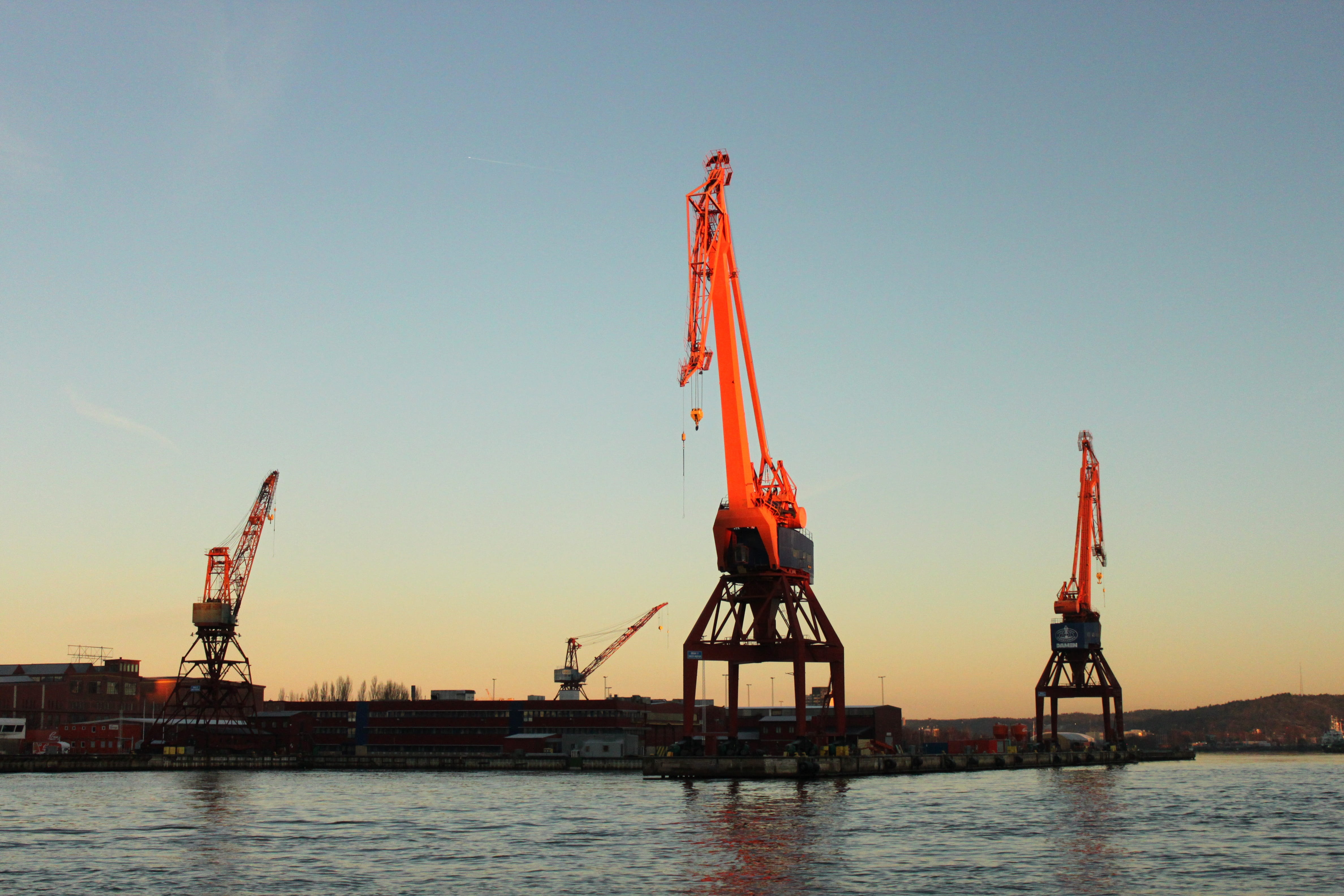 freight transportation, outdoors, transportation, 4K, crane - construction machinery, construction equipment, architecture, cranes, water, no people, crane, HD Wallpaper