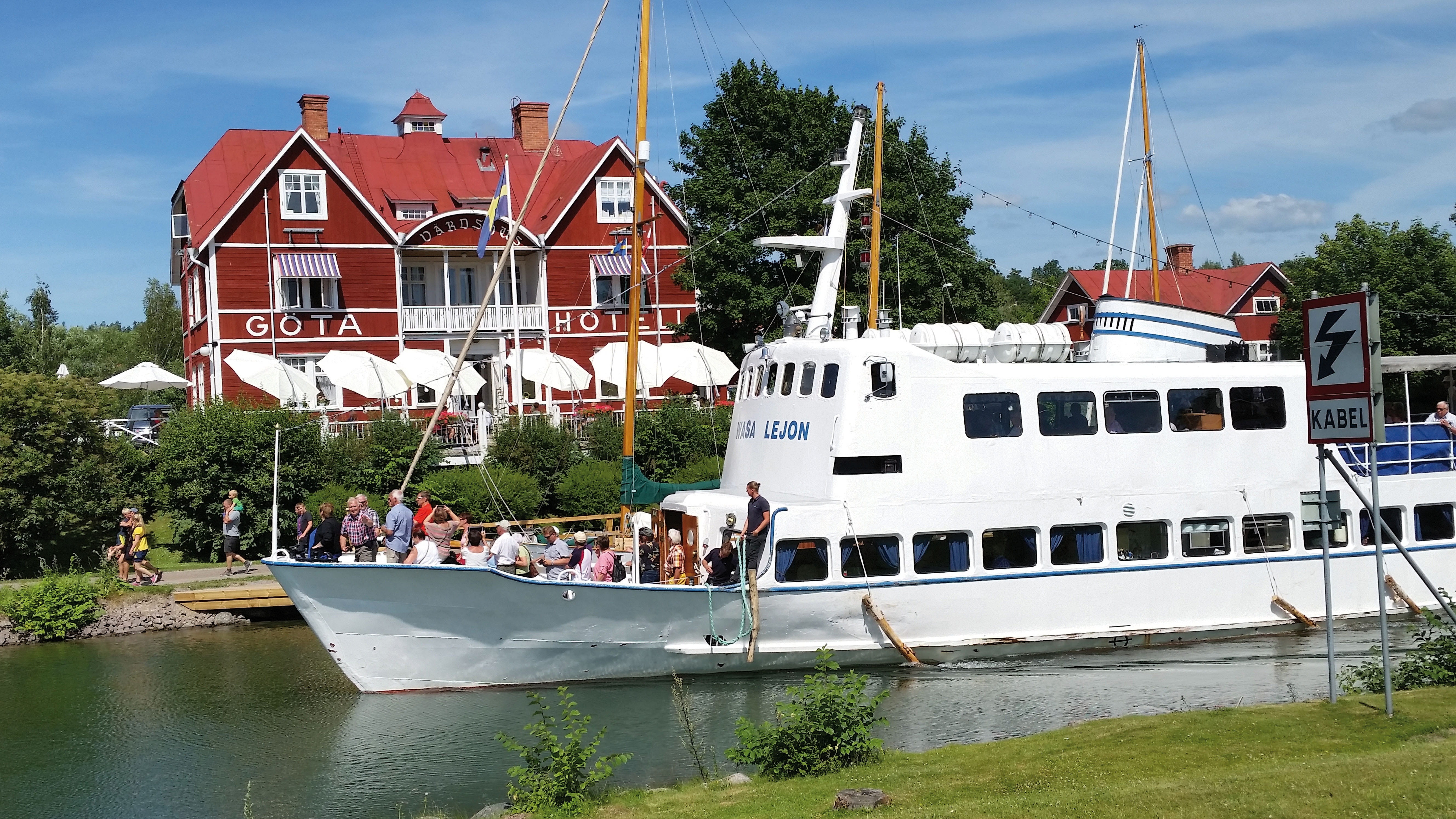 sky, 5K, water, transportation, Gota Canal, Borensberg, sailboat, nautical vessel, outdoors, building exterior, luxury, plant, house, Canal Boat, tree, HD Wallpaper