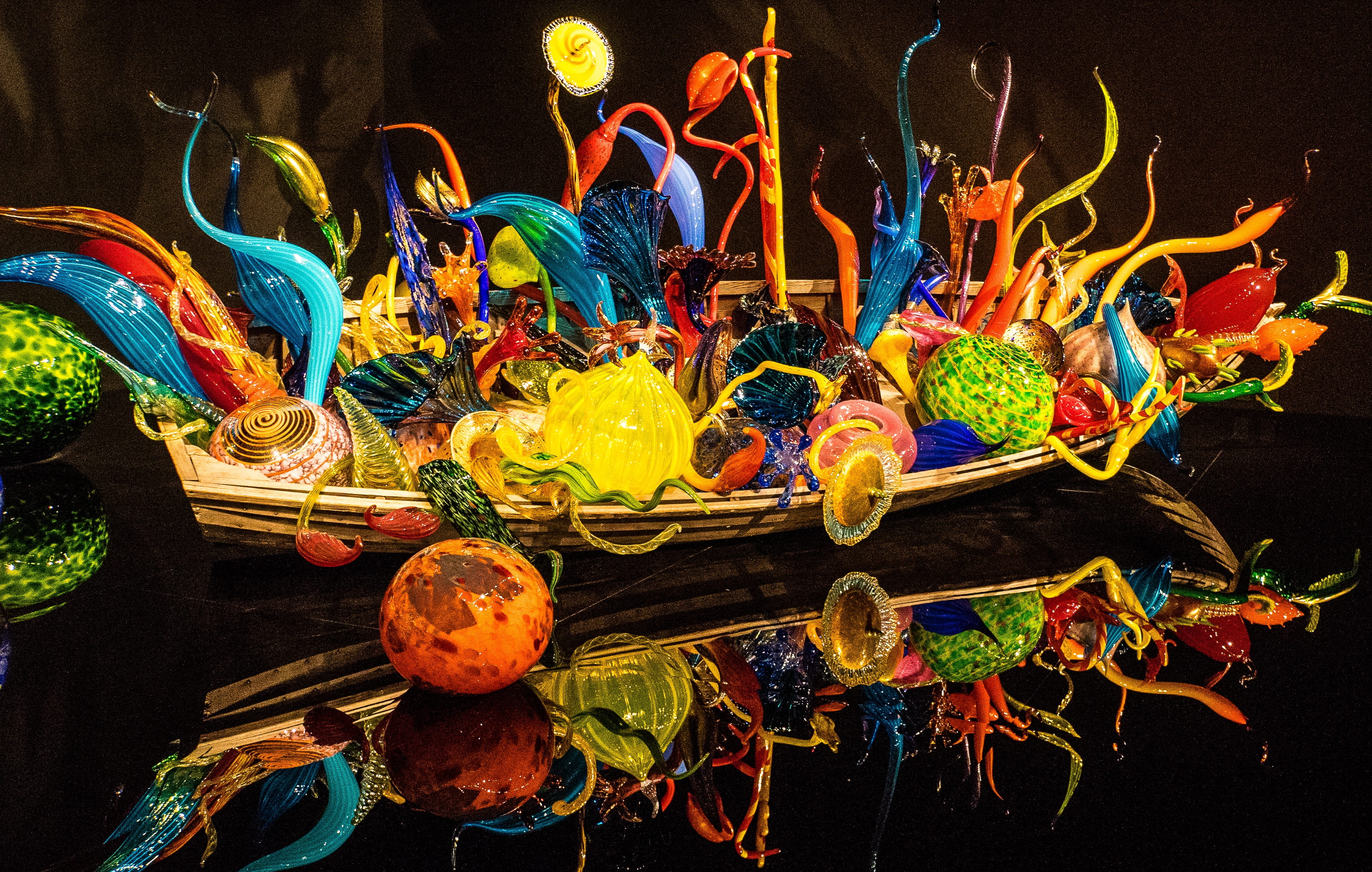 craft, glass, blown glass, seattle, tourism, no people, 2K, tourist, style, animal, variation, art and craft, artistic, water, vivid, nature, close-up, HD Wallpaper