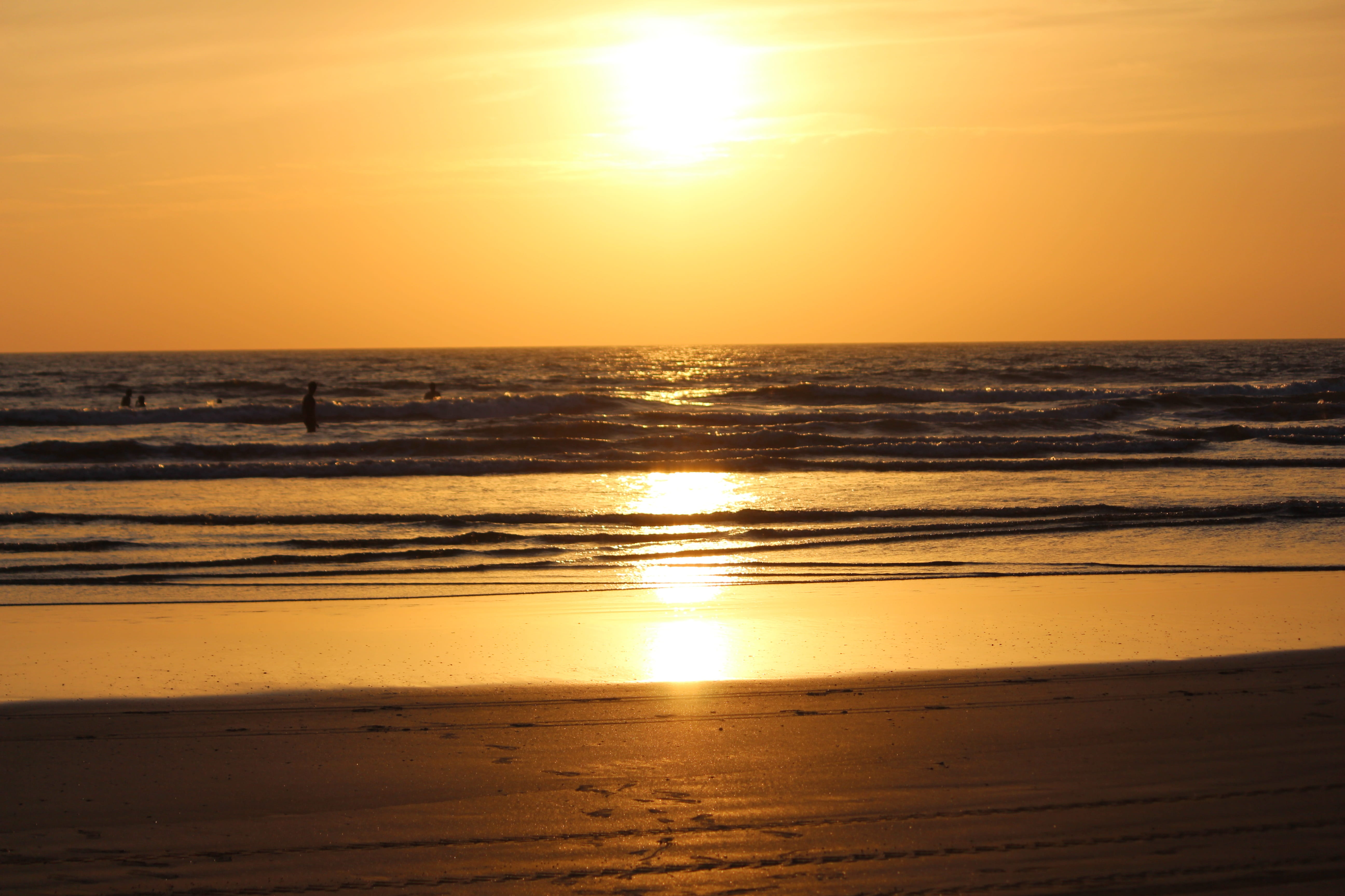 sunlight, seashore, beach, beauty in nature, dawn, nature, summer, land, orange color, evening, outdoors, fair weather, sun, sand, reflection, sky, no people, HD Wallpaper