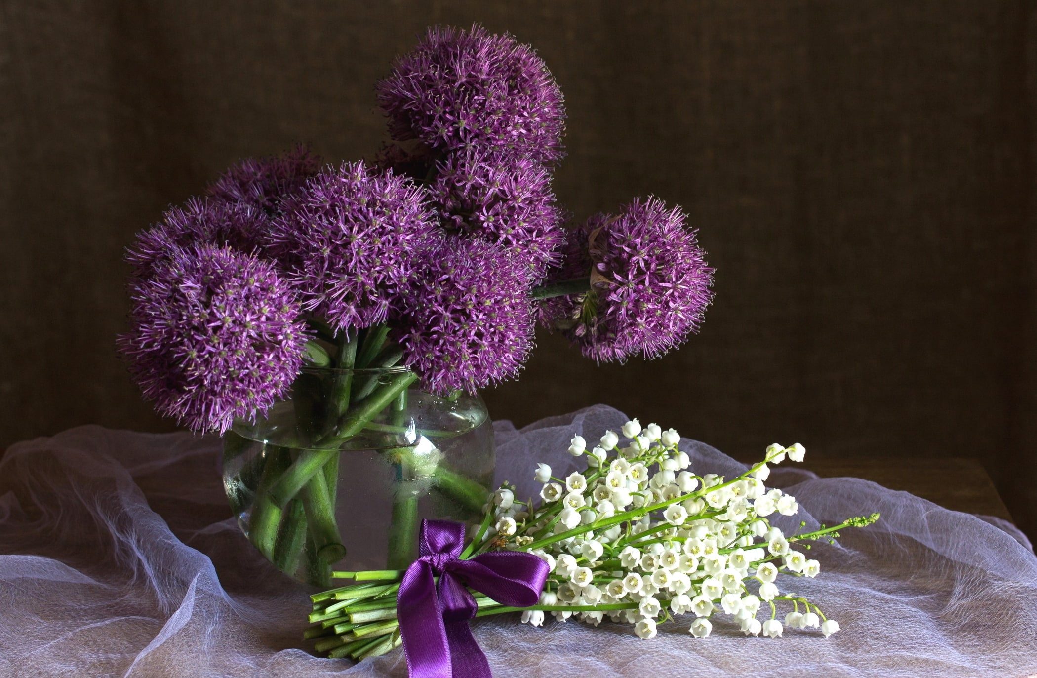 lilies of the valley, Allium, still life, 1080P, HD Wallpaper