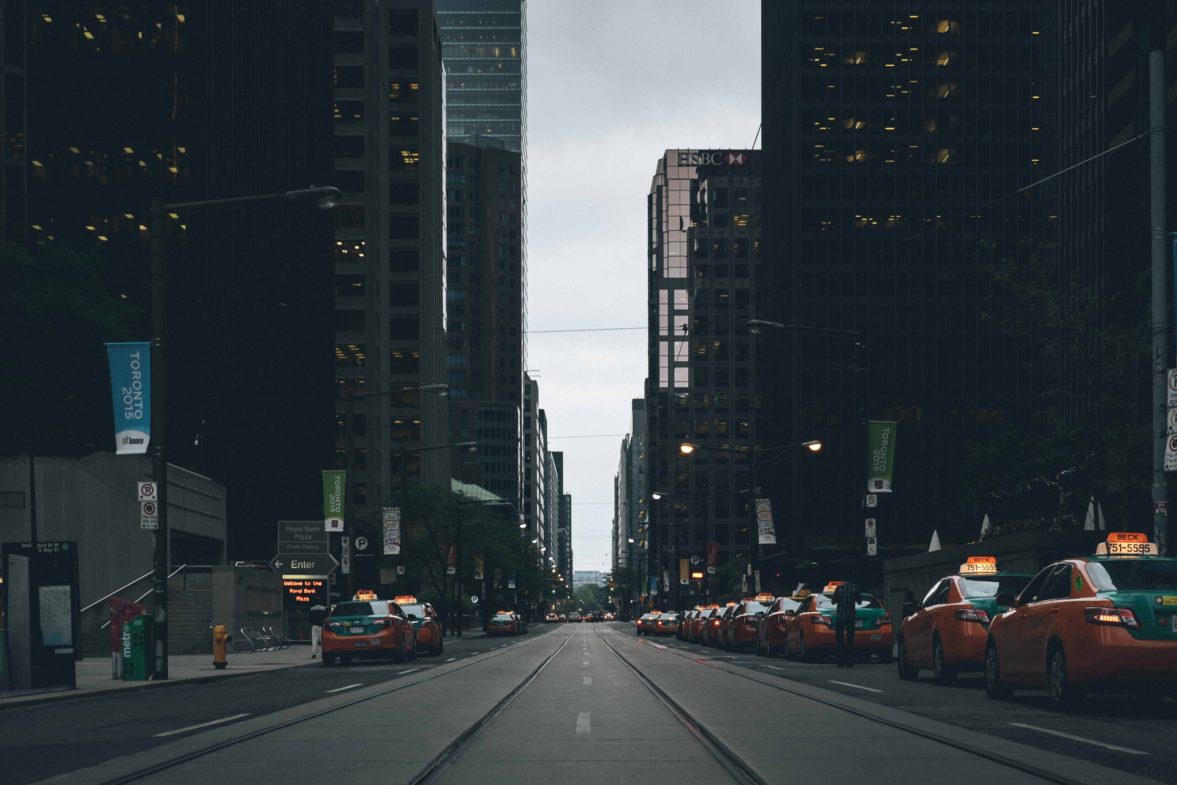 direction, motor vehicle, office Building, urban Skyline, transportation, afternoon, road, cabs, mode of transportation, traffic, parked, land vehicle, HD Wallpaper