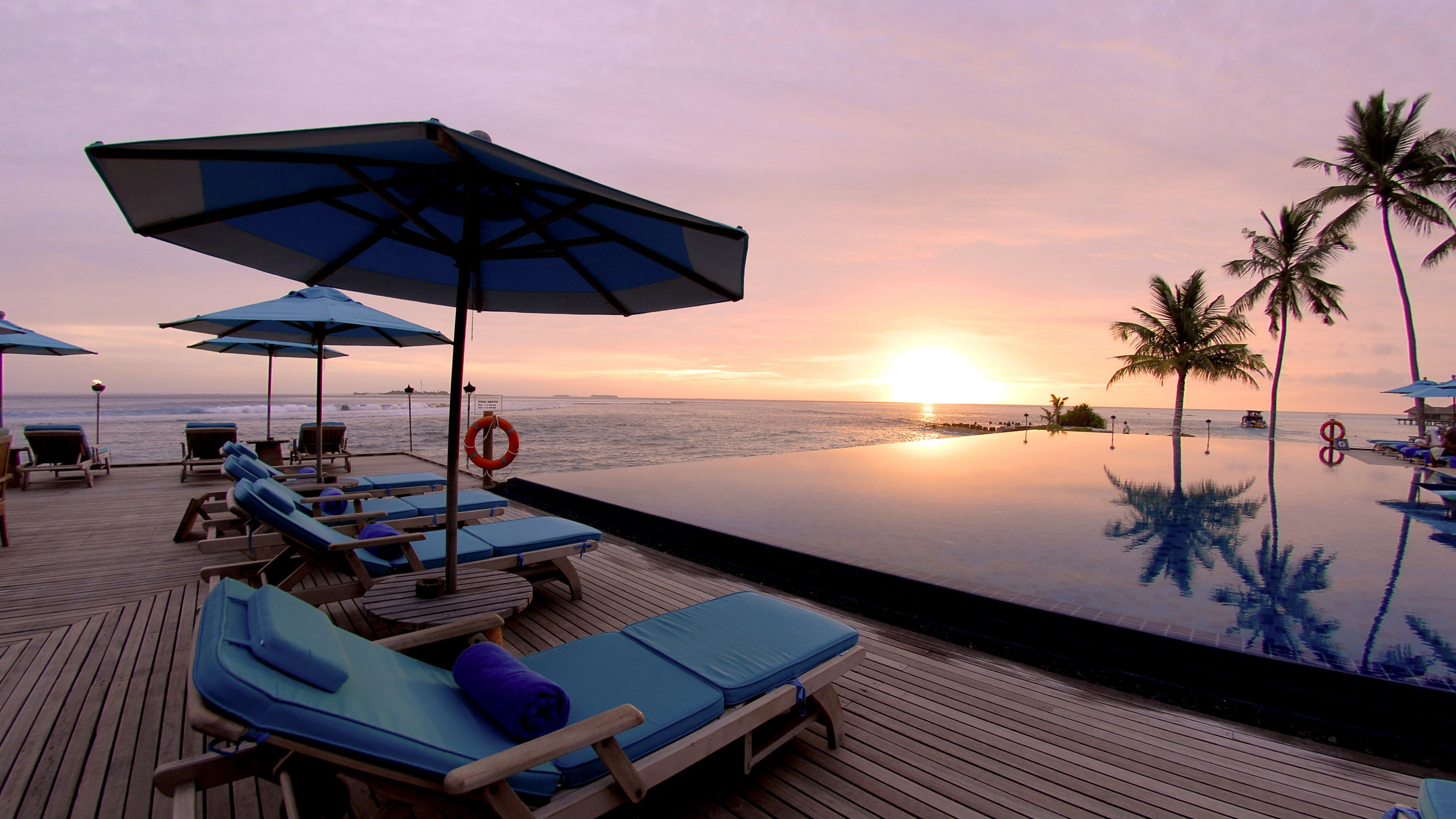 tourism, Anantara Veli Resort and Spa, vacation, travel, Best Hotels of 2017, umbrella, sunrisem pool, resort, brown, pool, sunset, ocean, Maldives, frame, HD Wallpaper