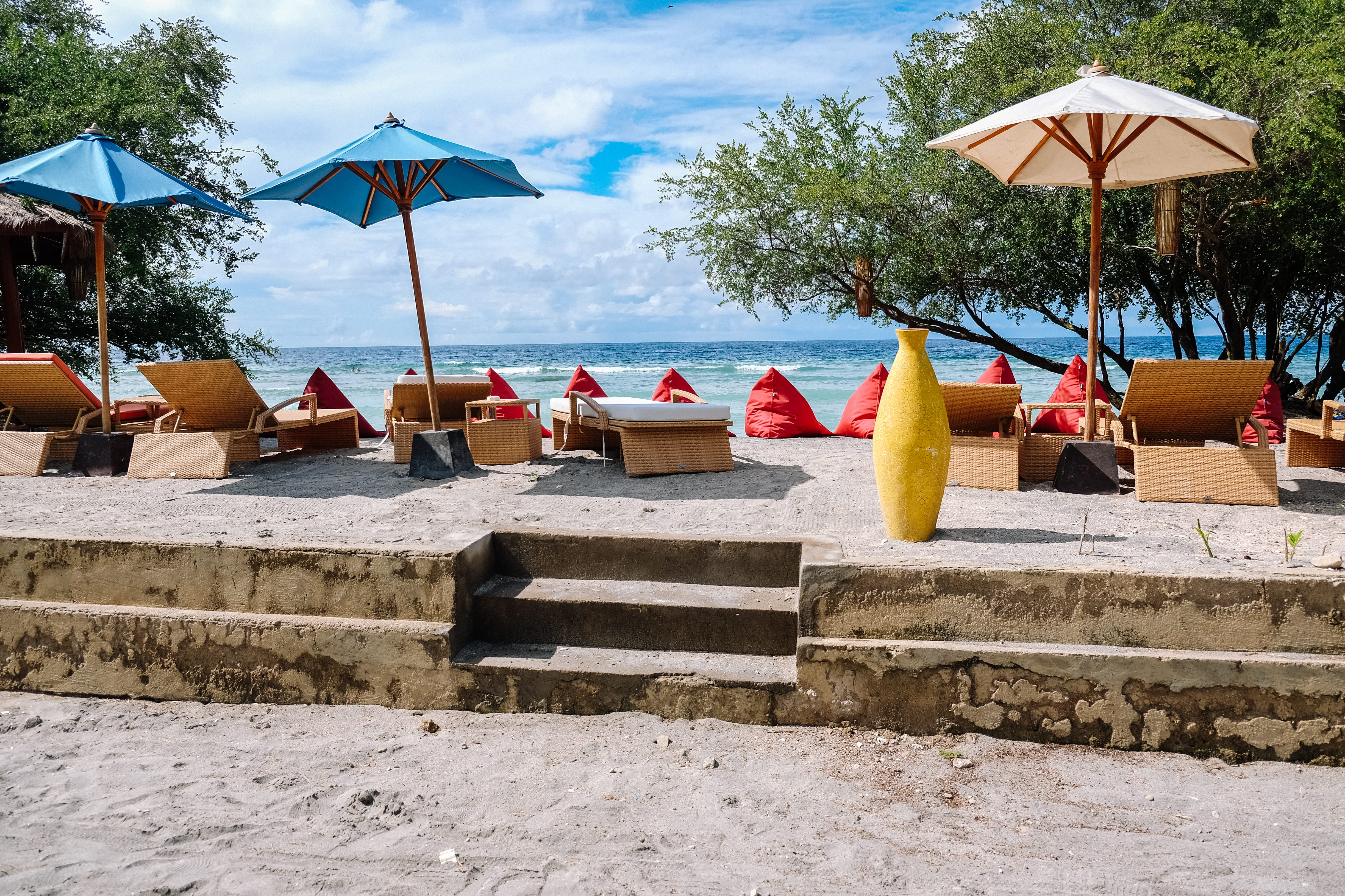 lounge chair, shade, land, sea, cloud - sky, indonesia, no people, water, tree, sky, architecture, seat, gilitrawangan, gili trawangan beach, day, built structure, HD Wallpaper
