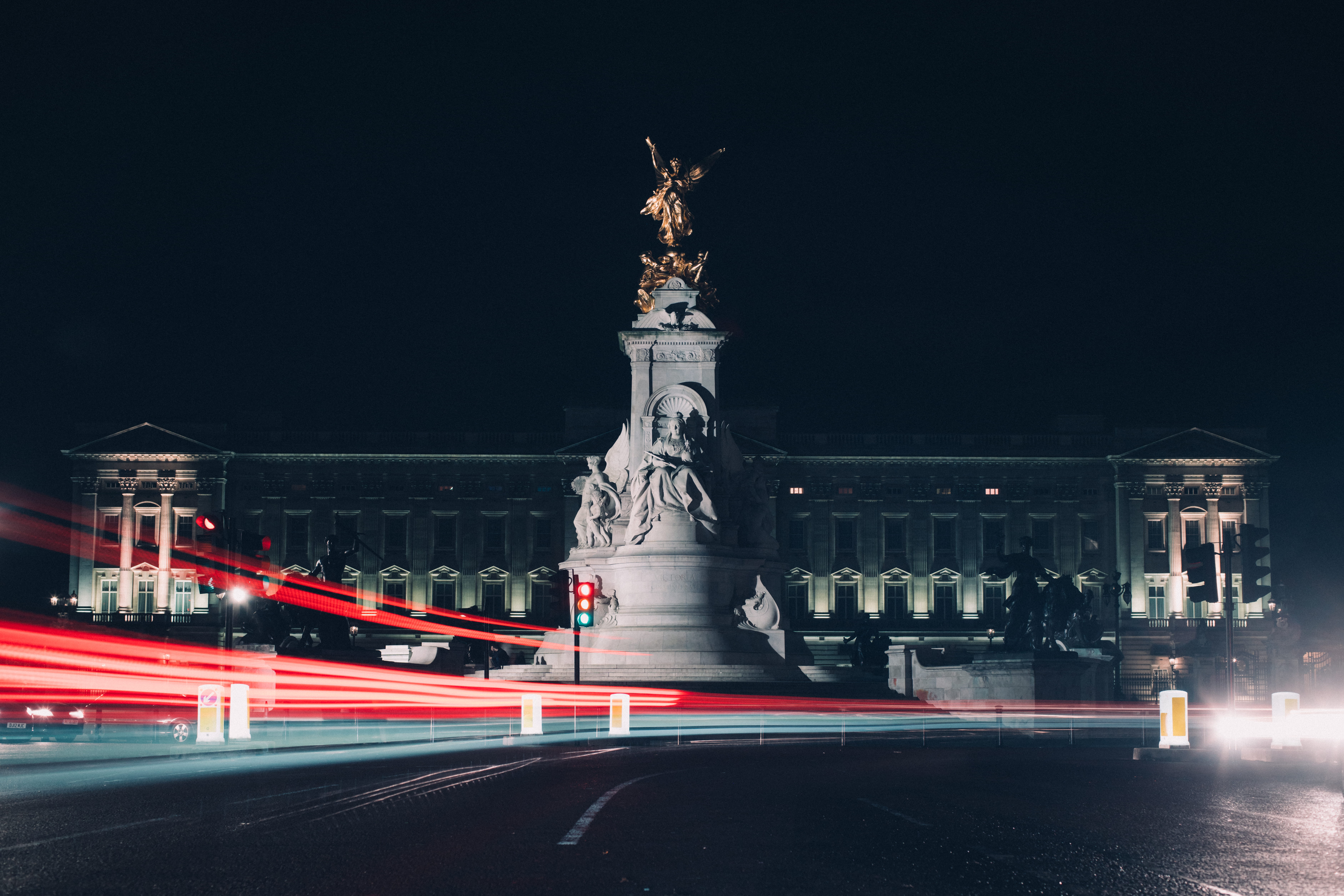 city life, illuminated, long exposure, government, no people, outdoors, statue, blurred motion, motion, time, building, street, lights, travel, speed, light trail, HD Wallpaper