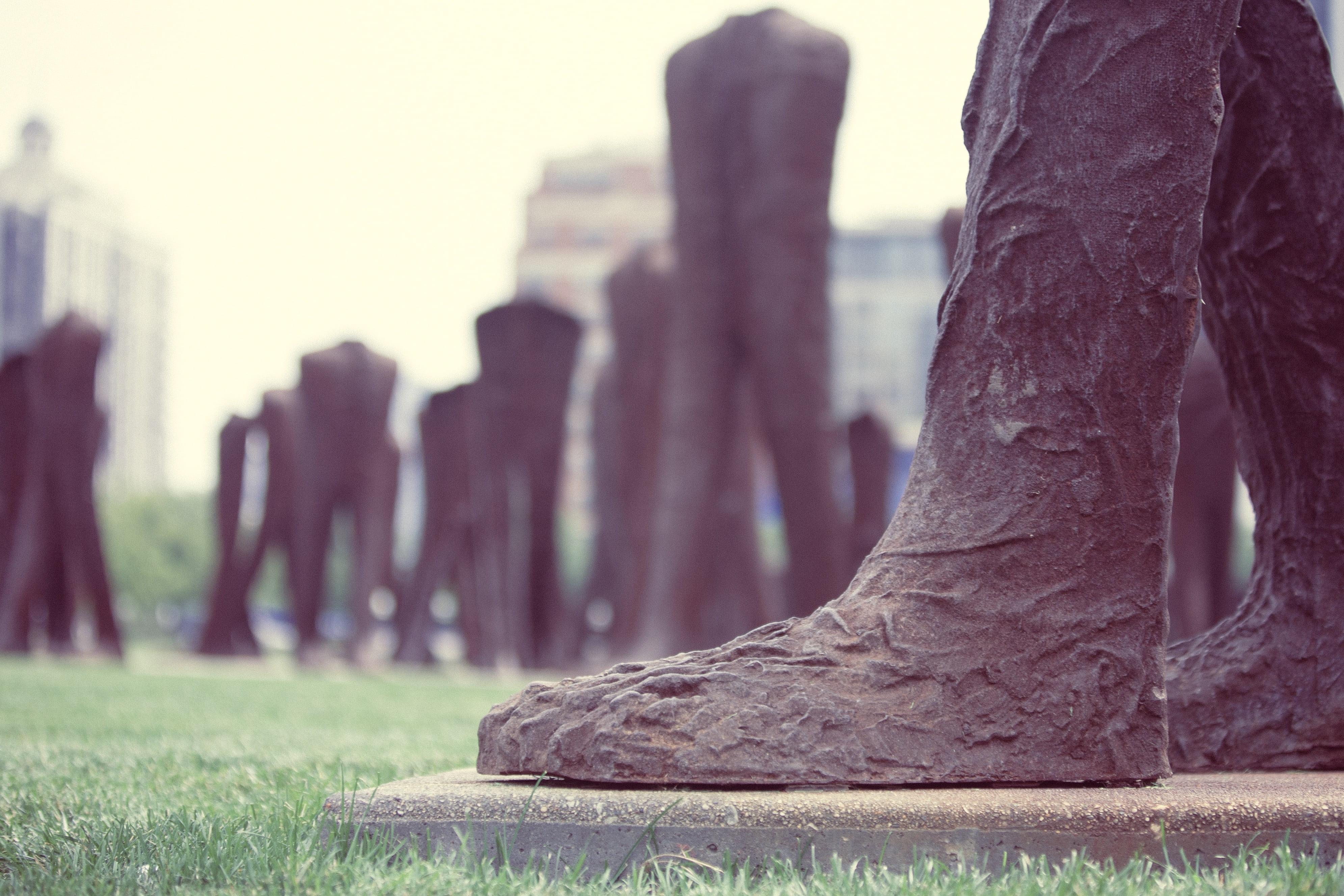 day, 4K, unrecognizable person, feet, plant, sky, body part, focus on foreground, big foot, sculpture, architecture, human leg, built structure, one person, HD Wallpaper